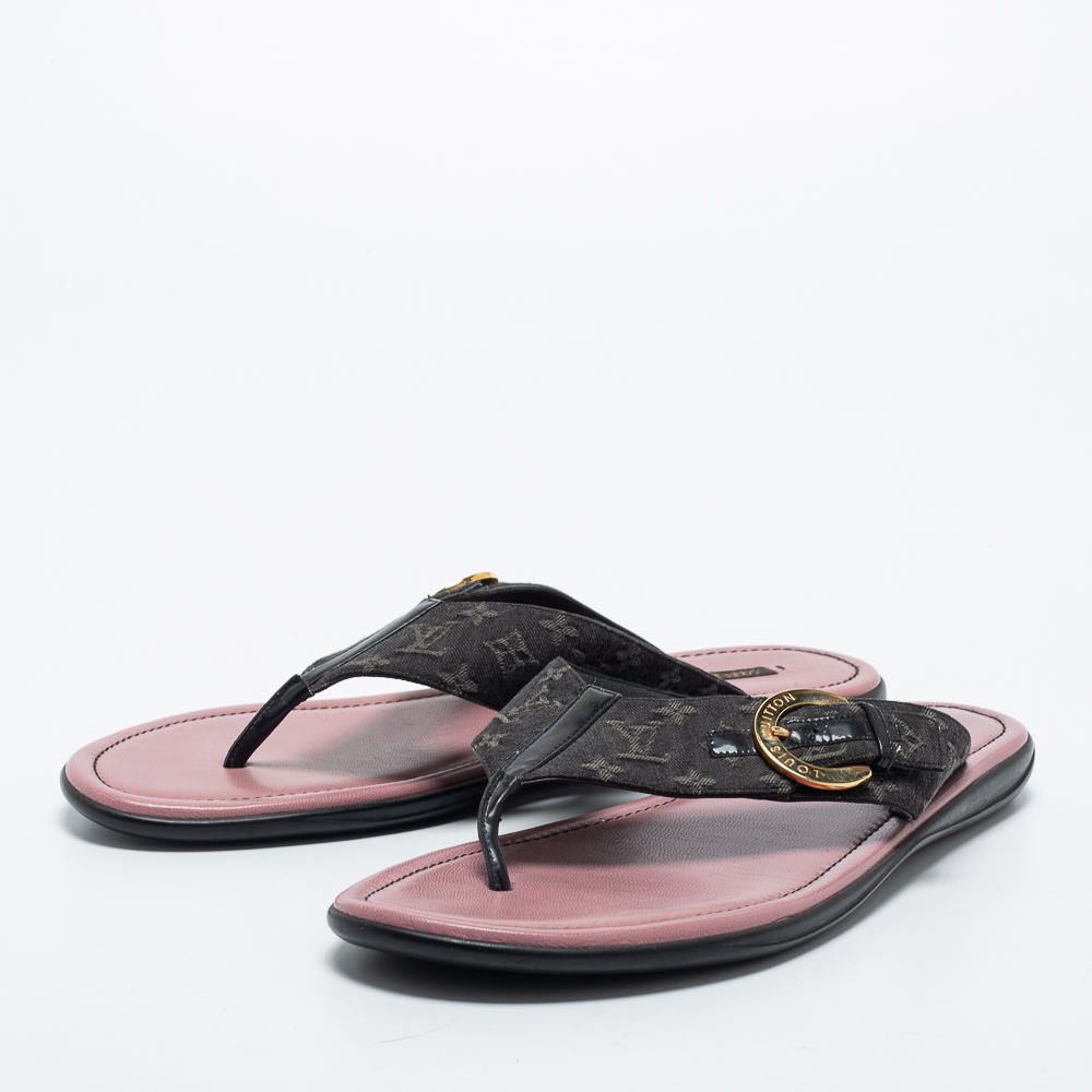 

Louis Vuitton Black Denim Monogram Thong Buckle Detail Sandals Size