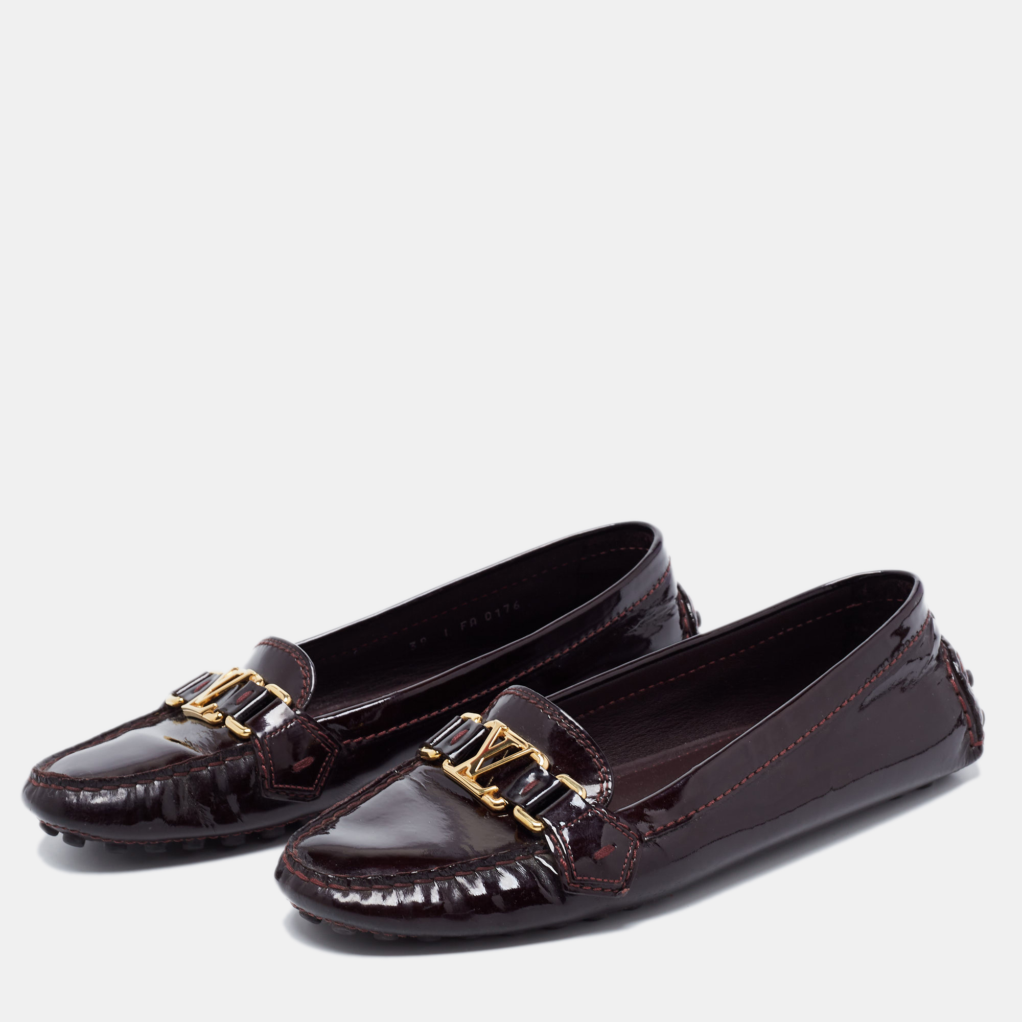 

Louis Vuitton Burgundy Patent Leather Oxford Loafers Size