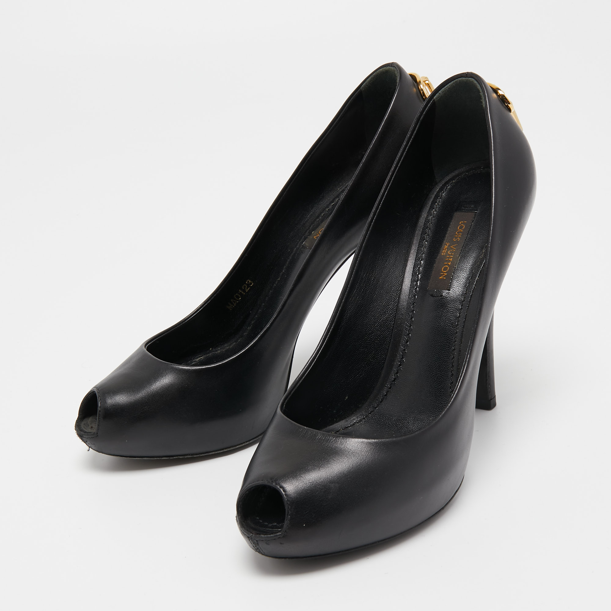 

Louis Vuitton Black Leather Oh Really! Pumps Size