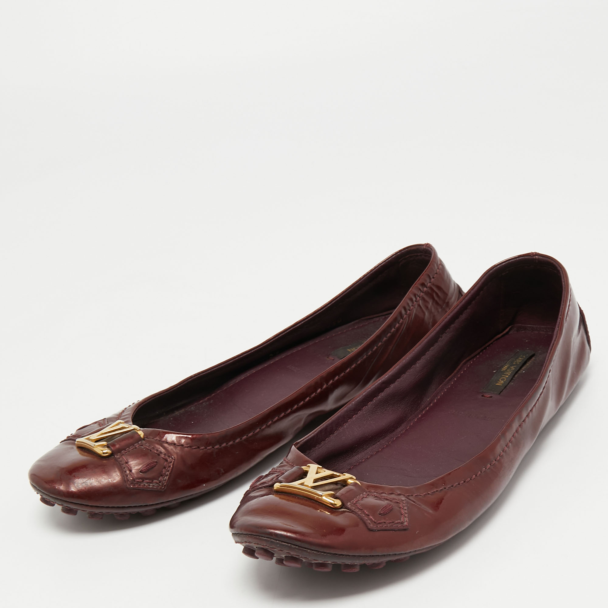 

Louis Vuitton Burgundy Patent Leather Oxford Ballet Flats Size