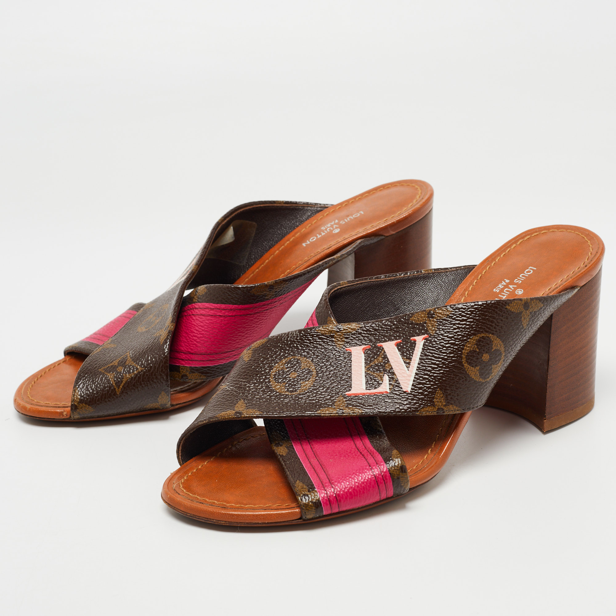 

Louis Vuitton Brown/Pink Monogram Canvas Panorama Slide Sandals Size