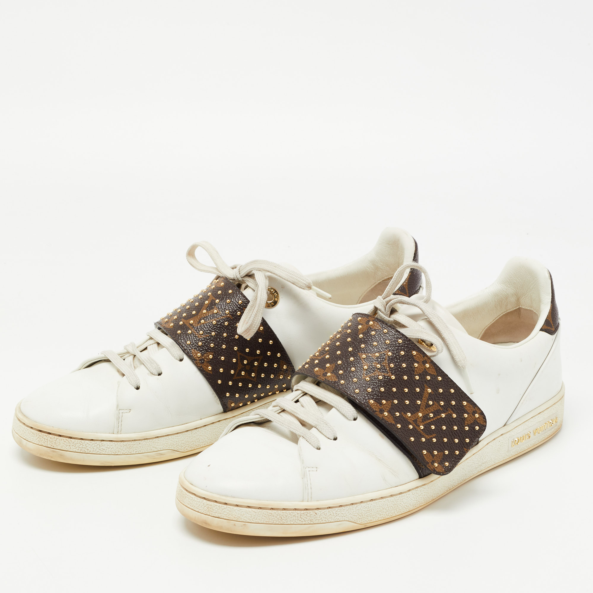 

Louis Vuitton White Leather Frontrow Sneakers Size