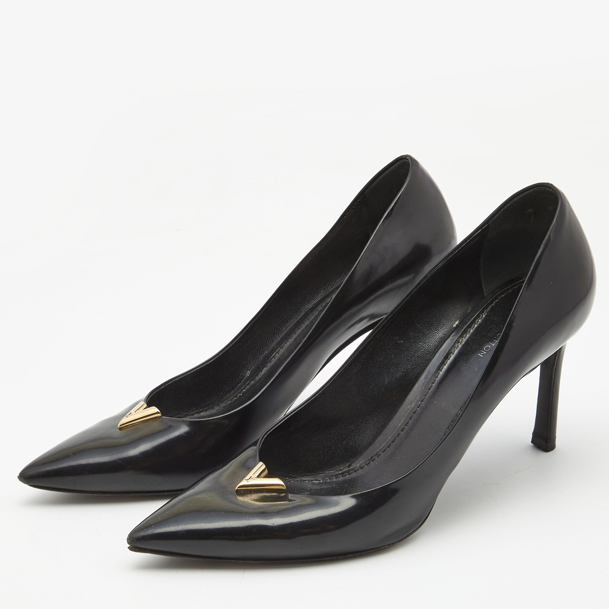 

Louis Vuitton Black Leather Heartbreaker Pumps Size