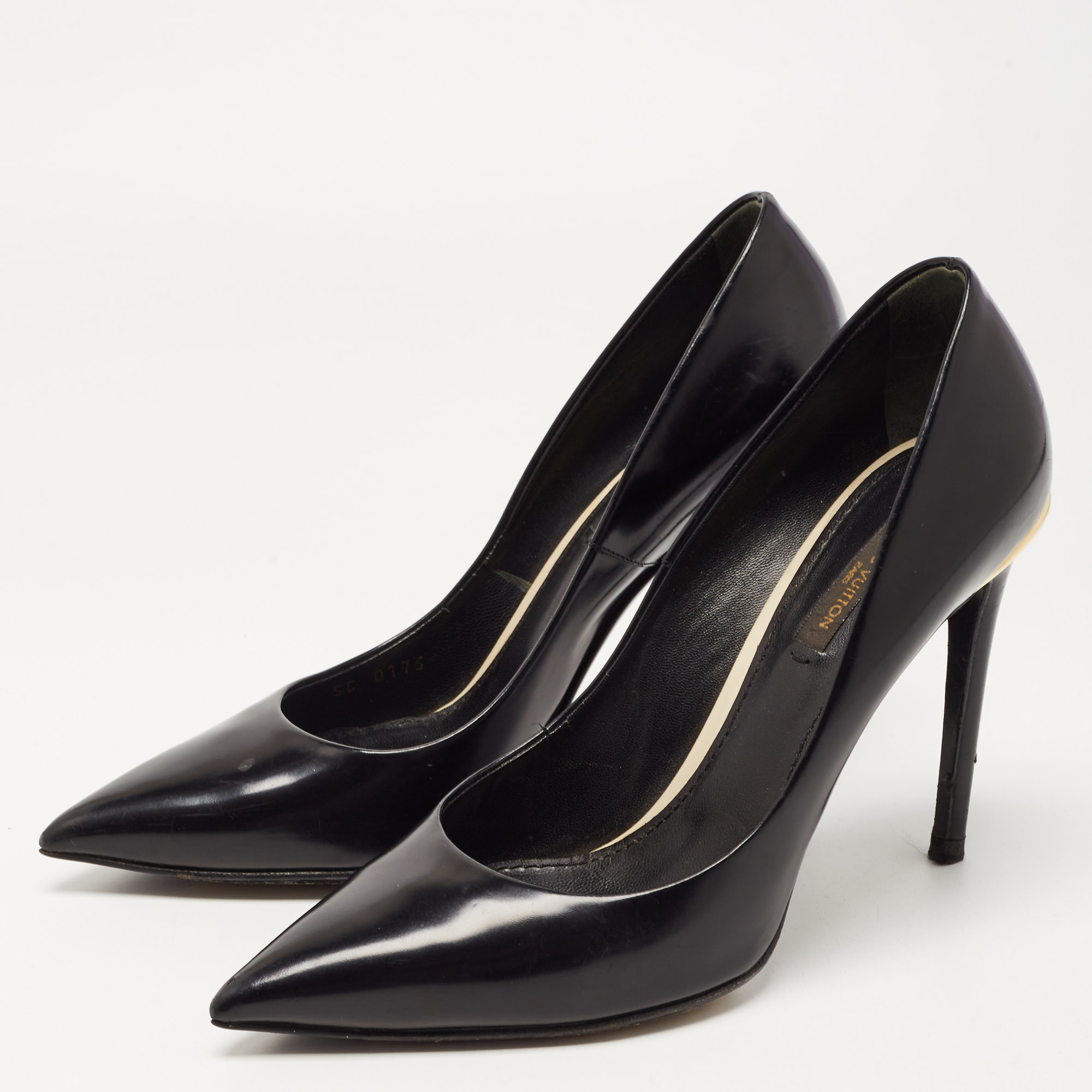 

Louis Vuitton Black Leather Eyeline Pumps Size