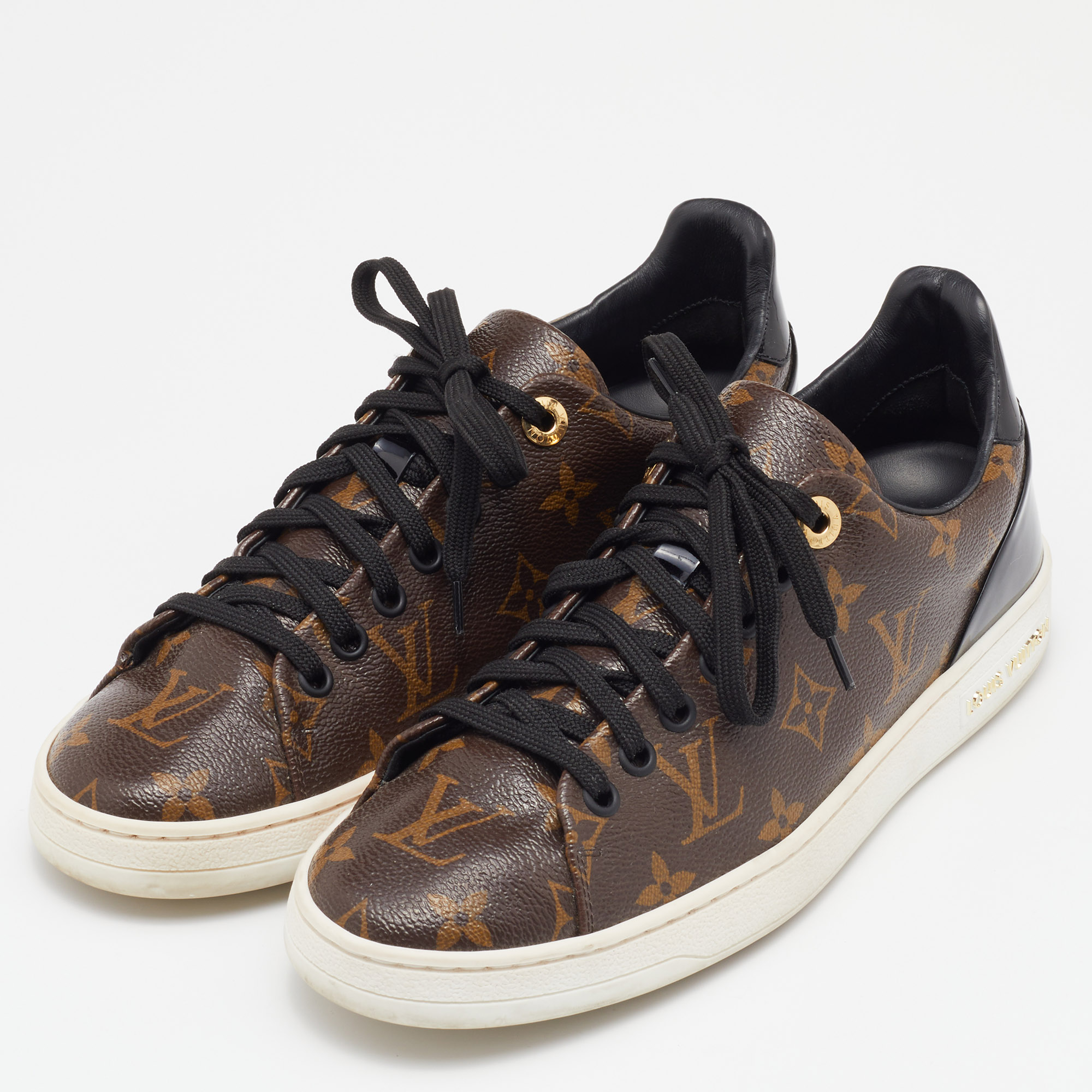 

Louis Vuitton Brown Canvas and Patent Leather Frontrow Sneakers Size