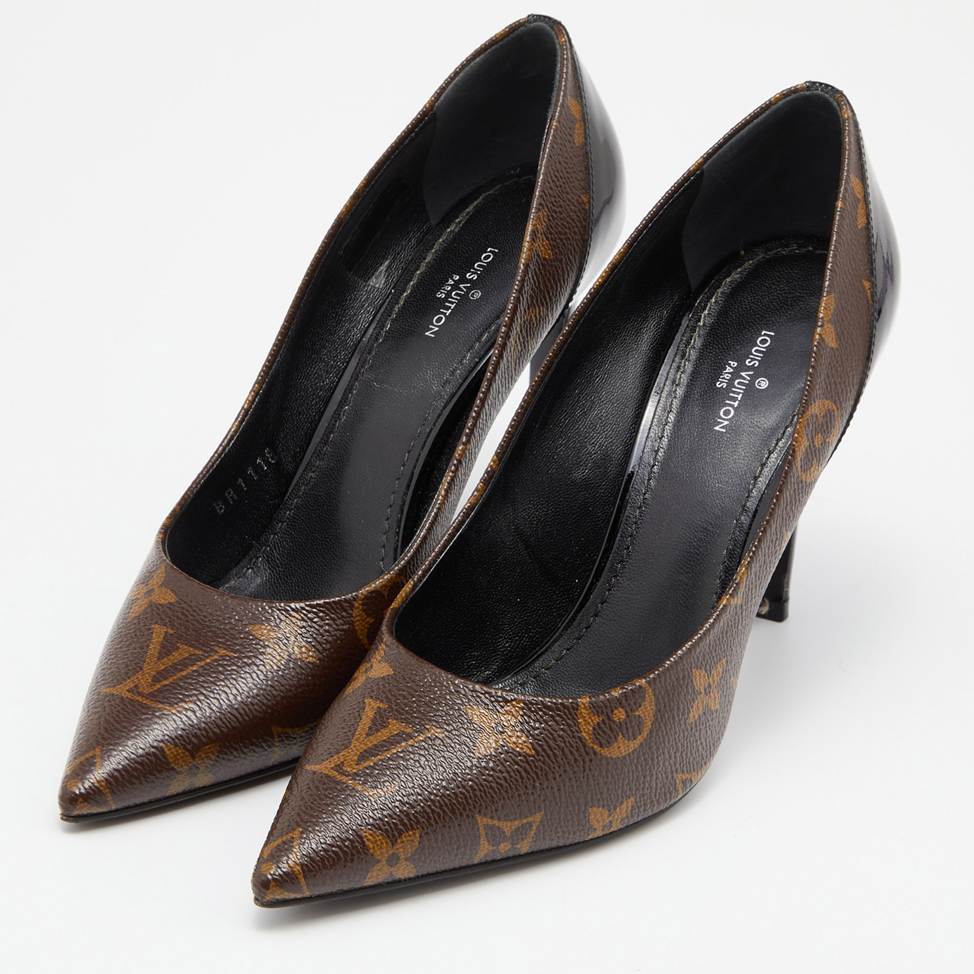 

Louis Vuitton Brown/Black Canvas and Patent Leather Pointed Toe Pumps Size