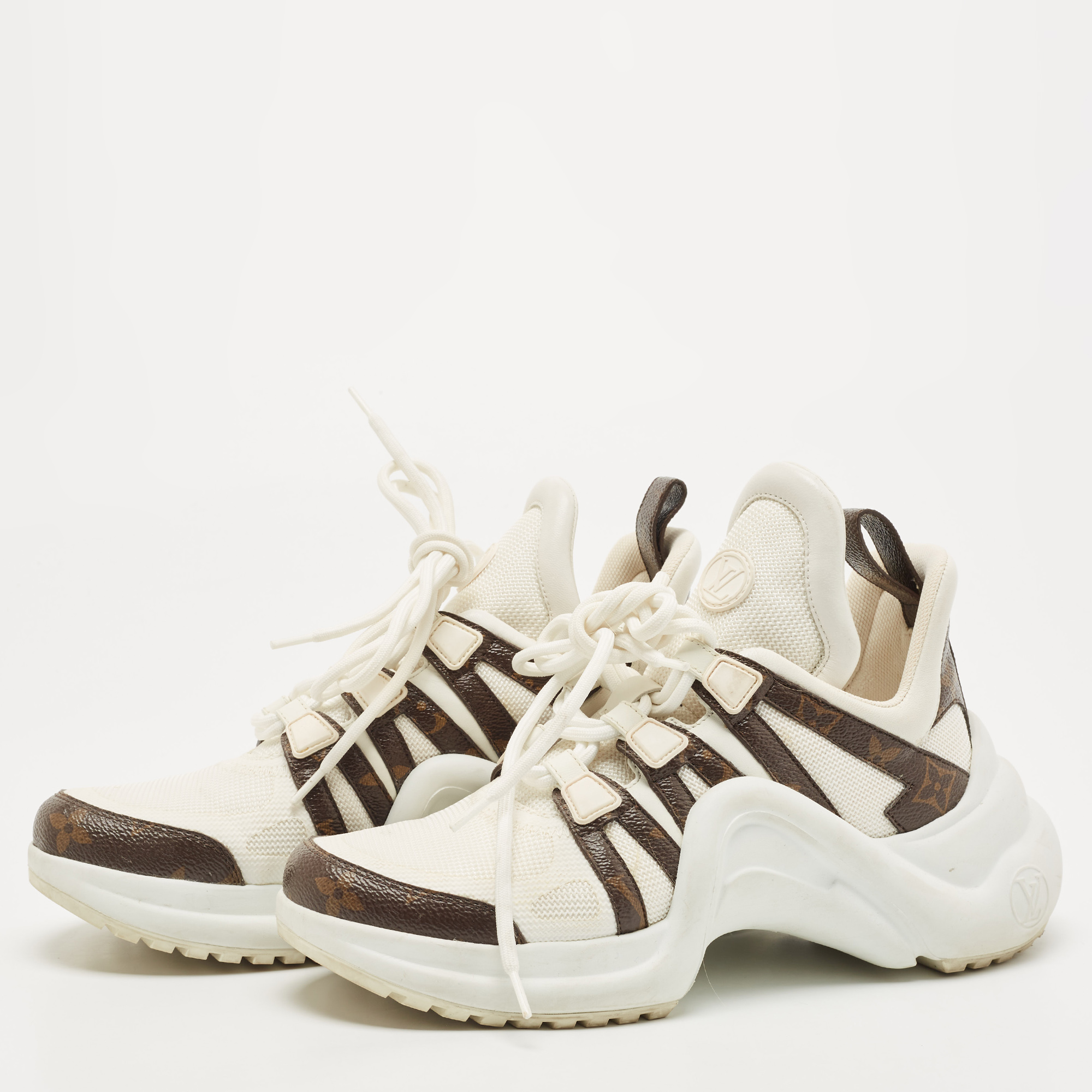 

Louis Vuitton White/Brown Monogram Nylon, Leather Archlight Sneakers Size
