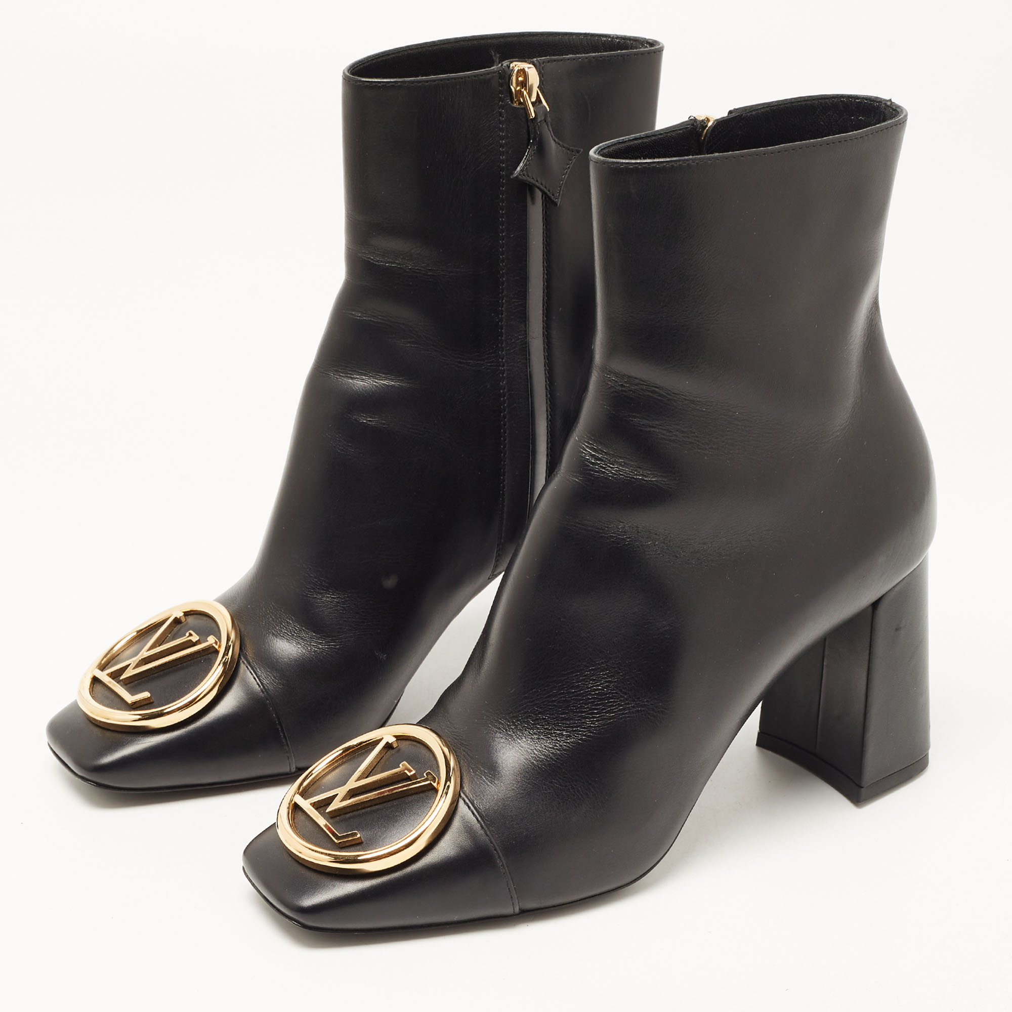 

Louis Vuitton Black Leather Madeline Boots Size