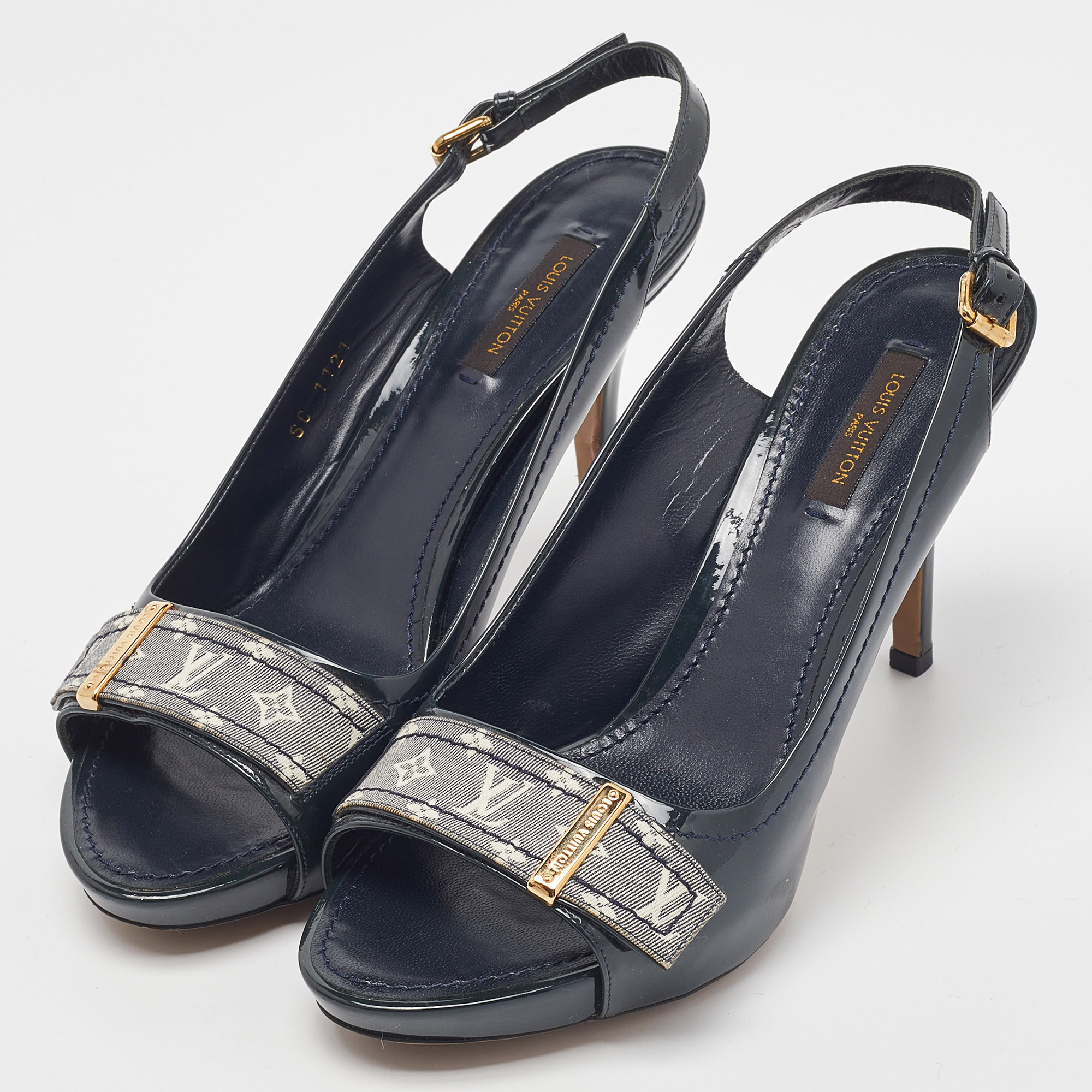 

Louis Vuitton Two Tone Patent Leather and Monogram Canvas Slingback Sandals Size, Grey