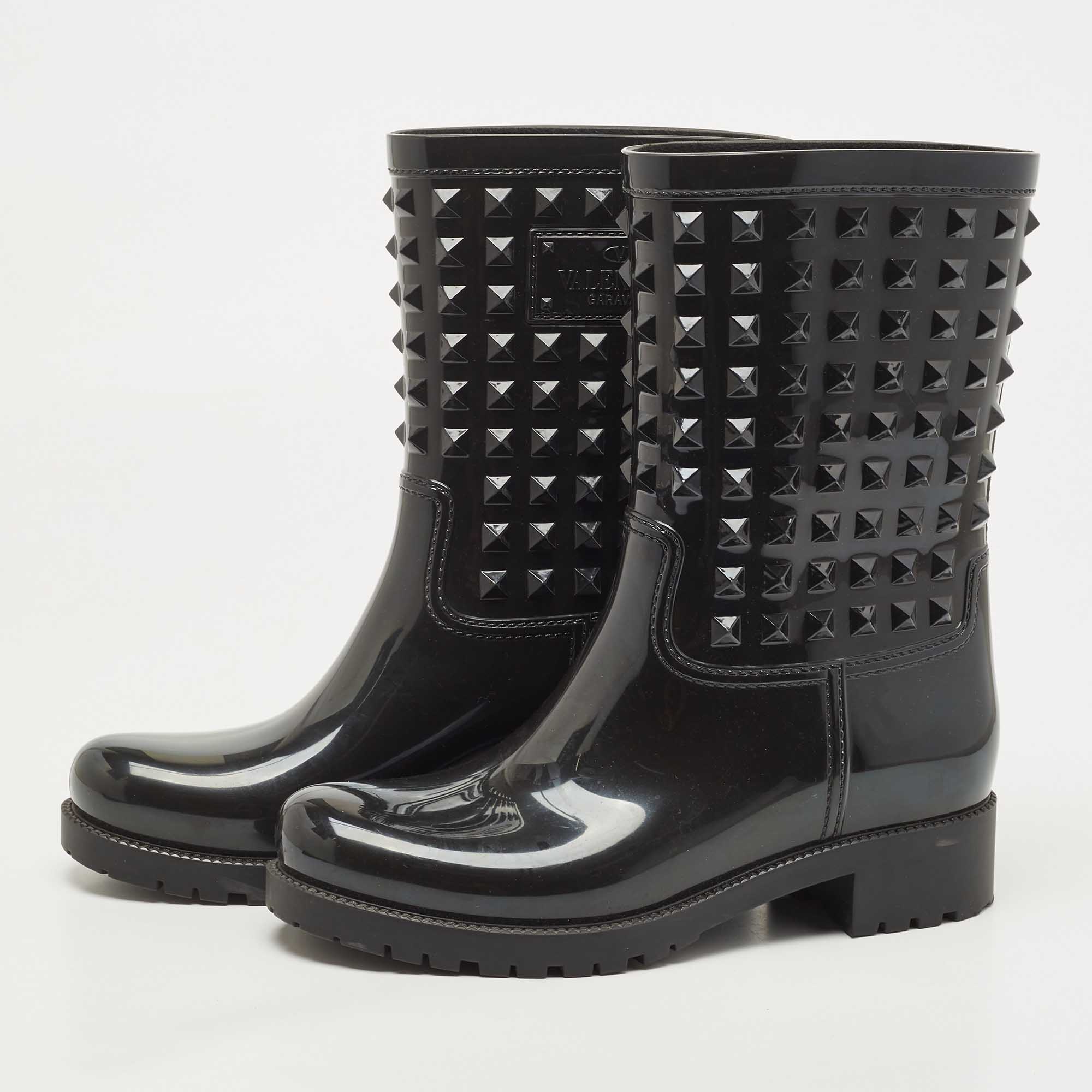 

Louis Vuitton Black Rubber Studded Rain Boots Size