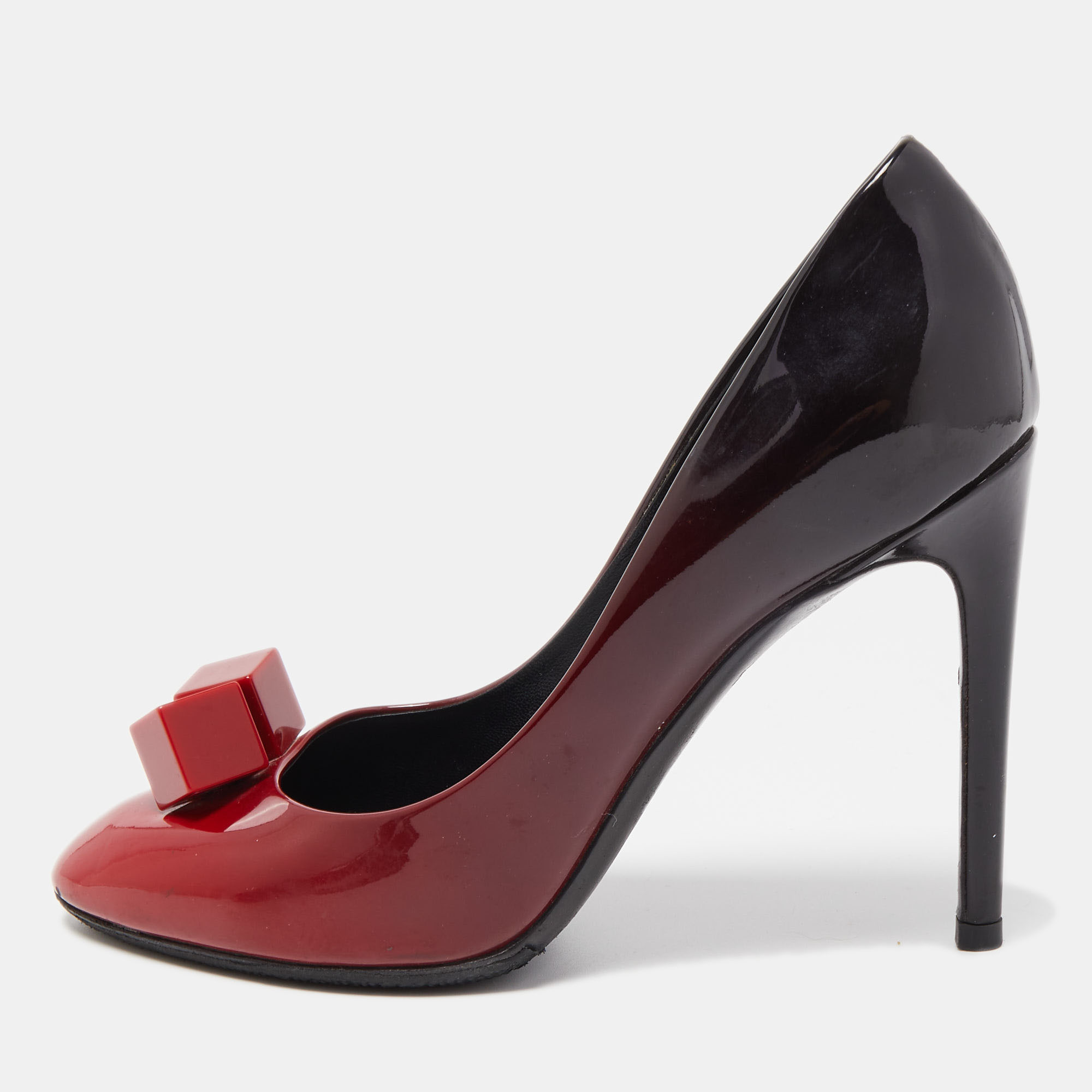 

Louis Vuitton Red/Black Ombre Patent Leather Dice Pumps Size