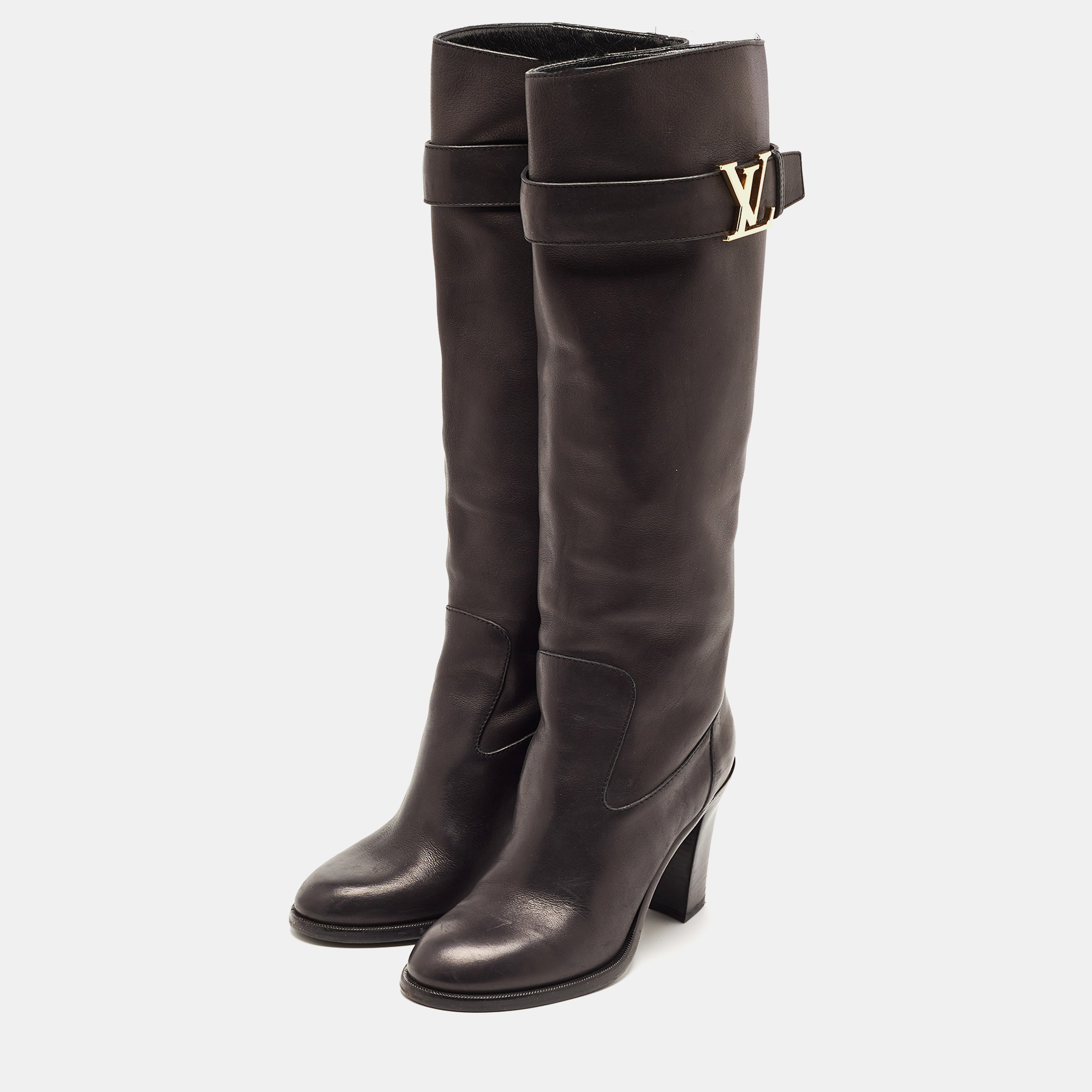 

Louis Vuitton Black Leather Mildcalf Boots Size