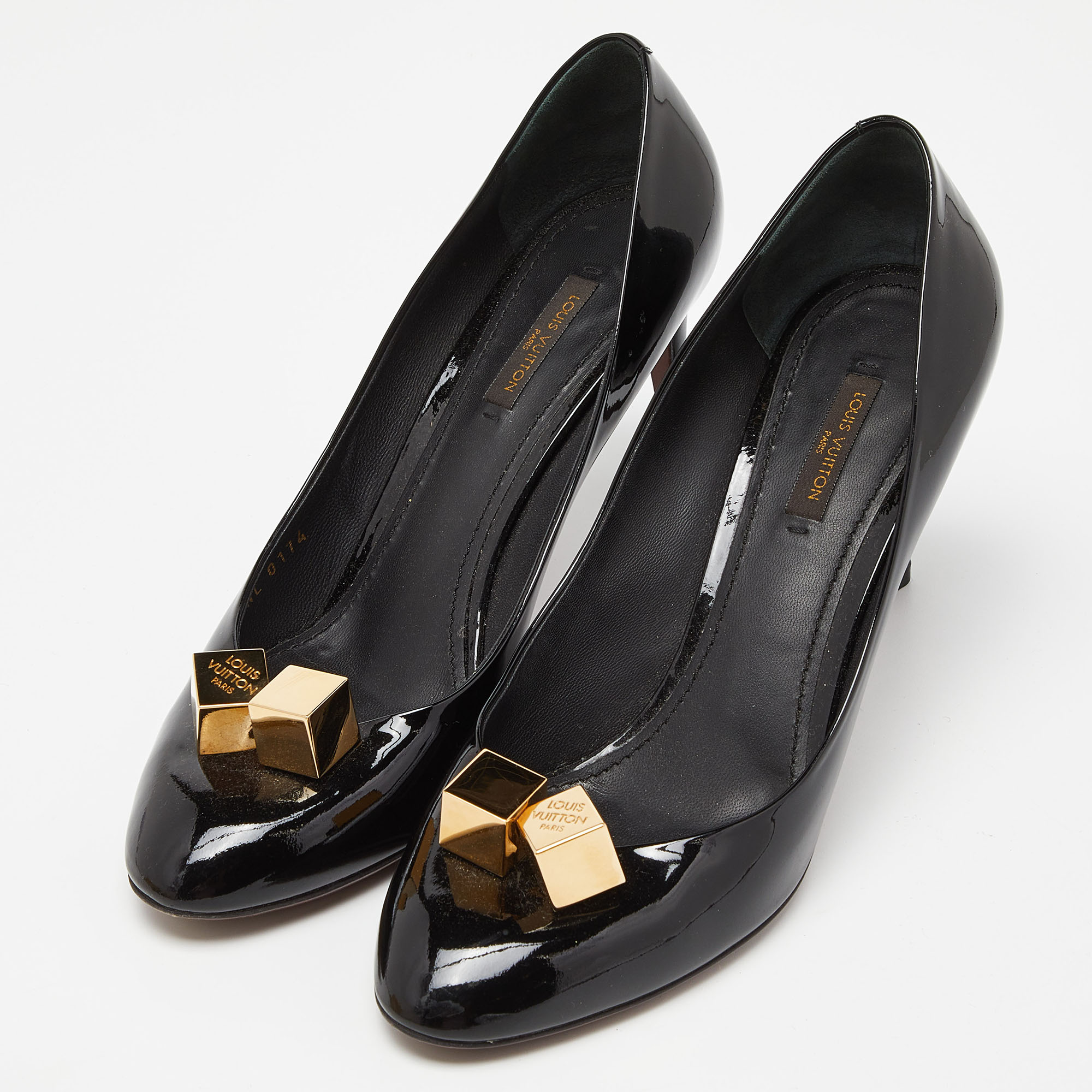 

Louis Vuitton Black Patent Leather Cube Pumps Size