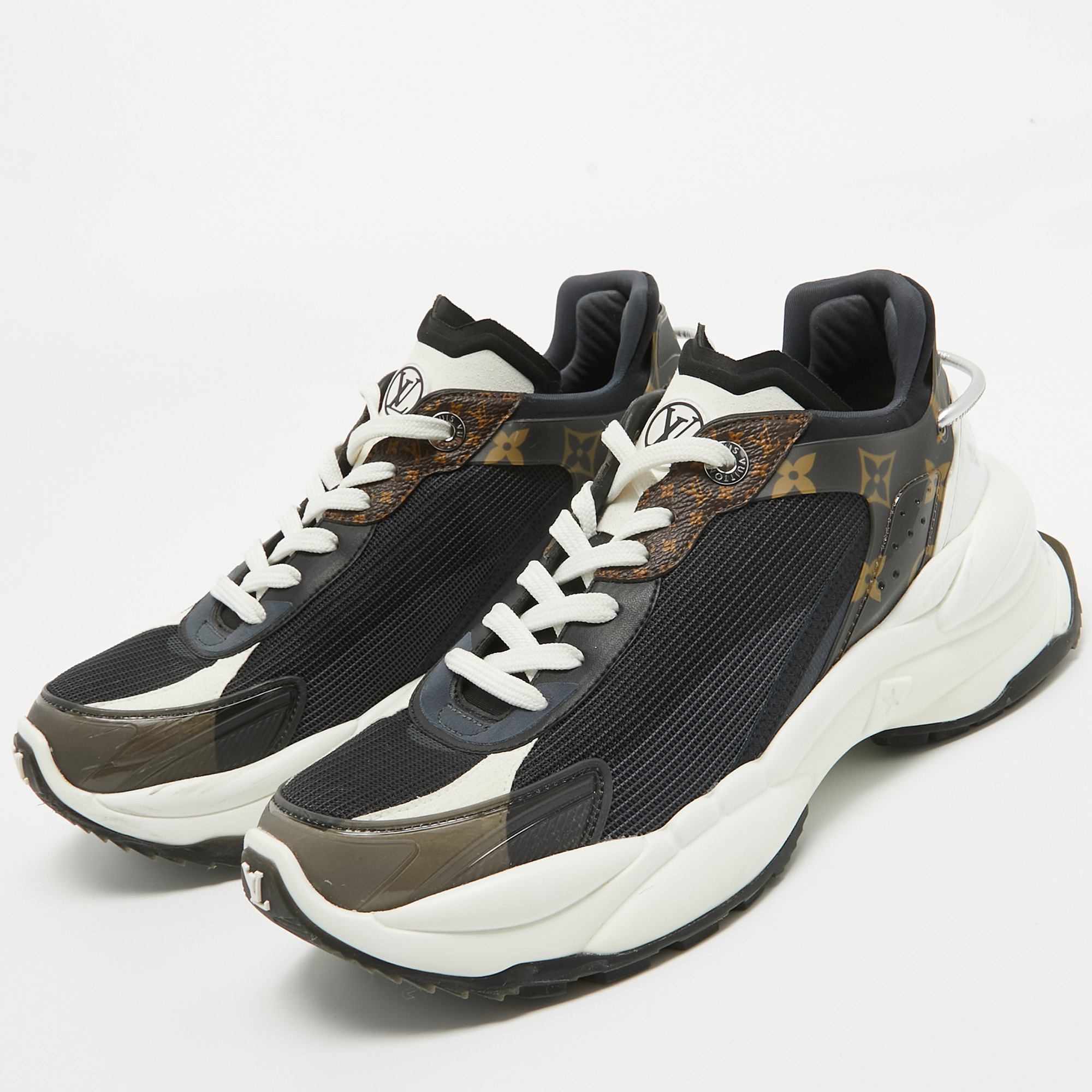 

Louis Vuitton Multicolor Mesh and Coated Canvas Low Top Sneakers Size