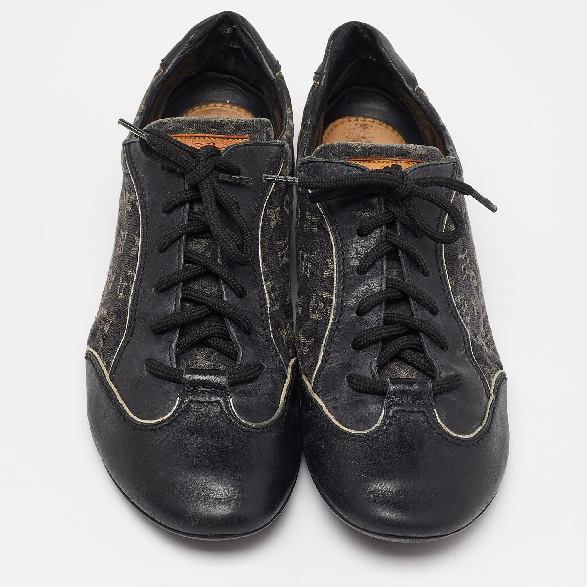 Louis Vuitton Monogram Canvas and Leather Low Top Sneakers Size 40 