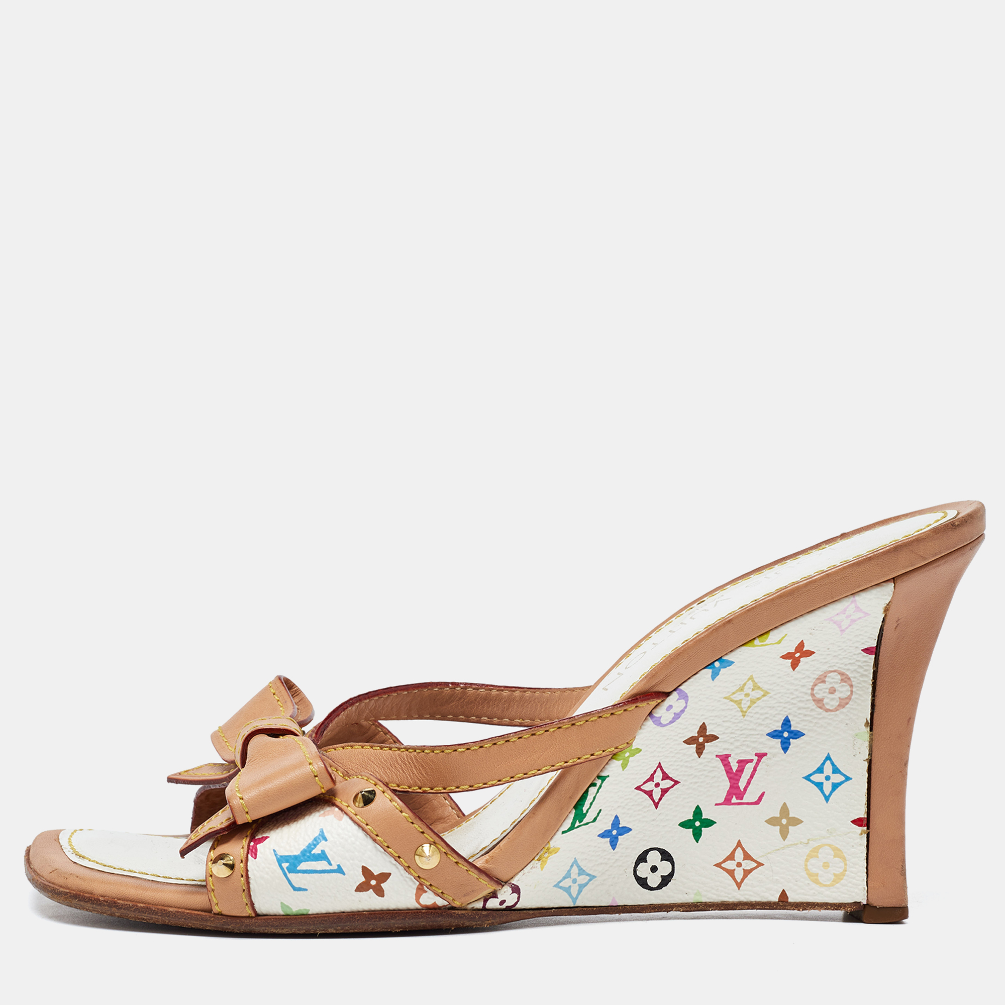 

Louis Vuitton White/Tan Monogram Canvas and Leather Bow Wedge Slide Sandals Size