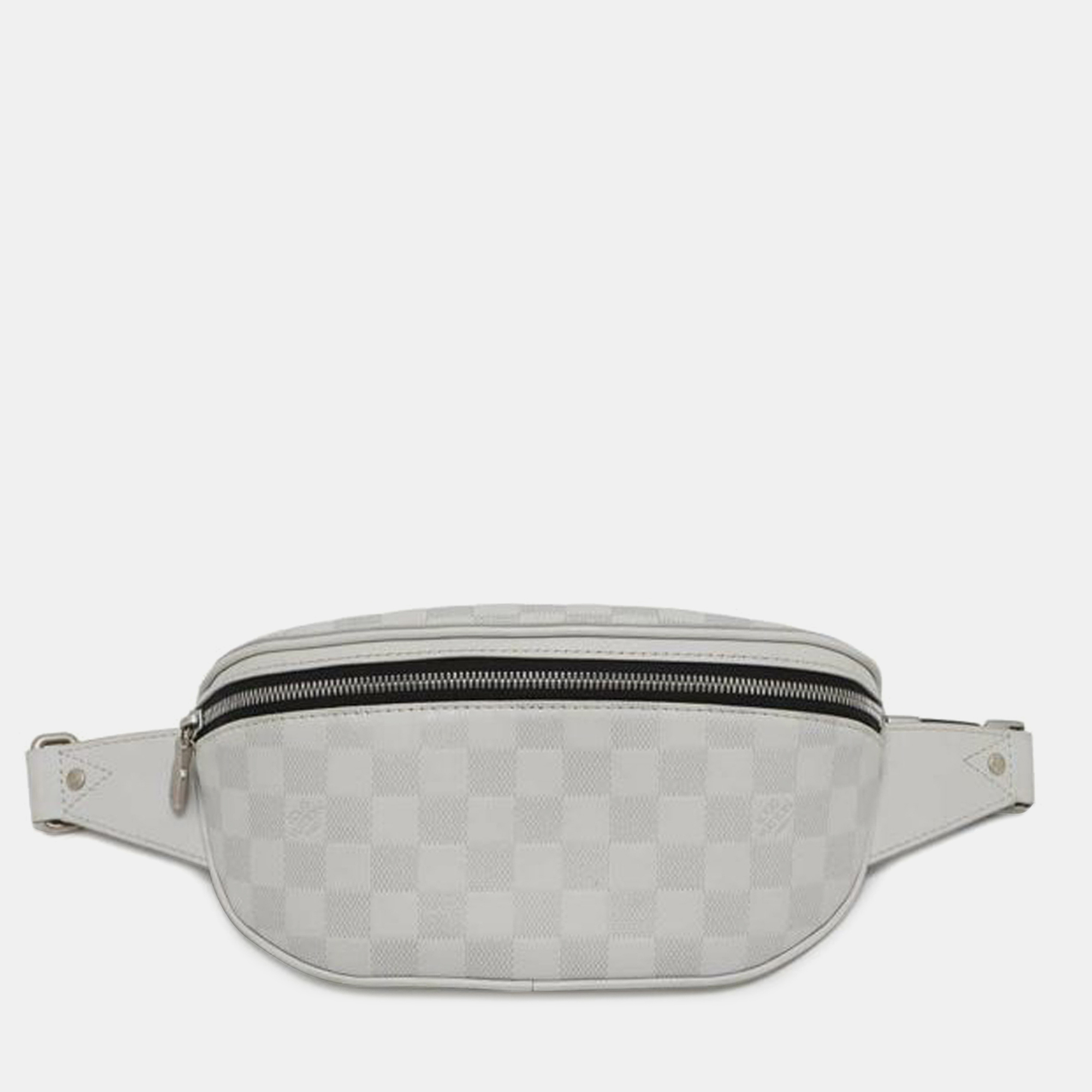 

Louis Vuitton White Calf Leather Damier Infini Campus Bumbag