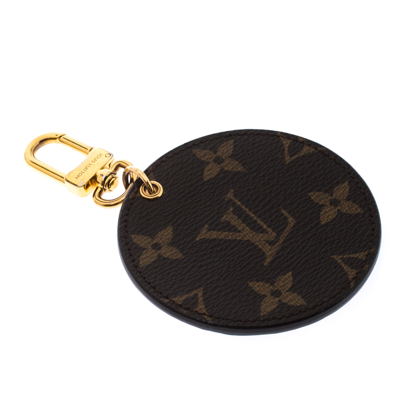 Leather bag charm Louis Vuitton Multicolour in Leather - 29517512