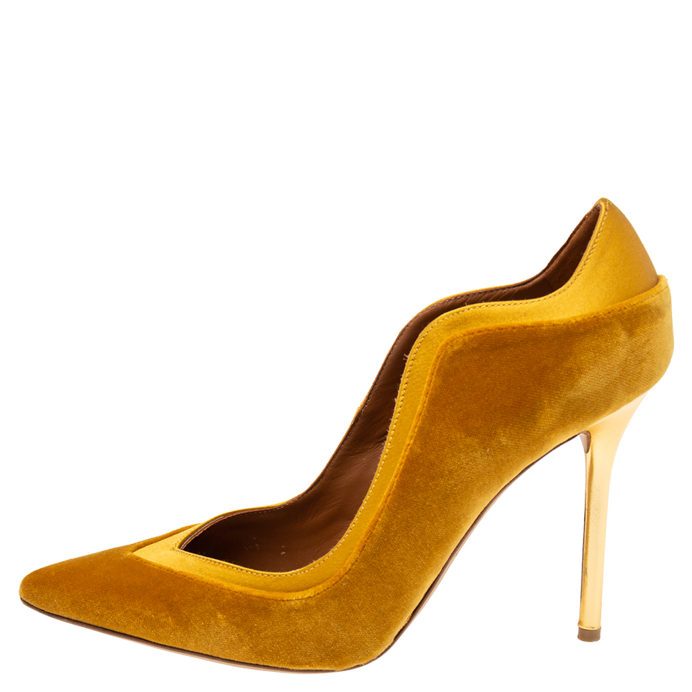 

Malone Souliers Mustard Velvet and Satin Penelope Pumps Size, Yellow