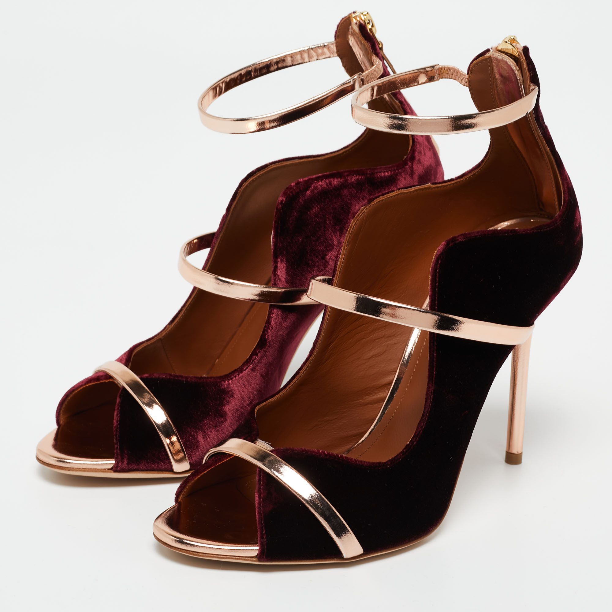 

Malone Souliers Burgundy/Metallic Rose Gold Velvet and Leather Mika Sandals Size