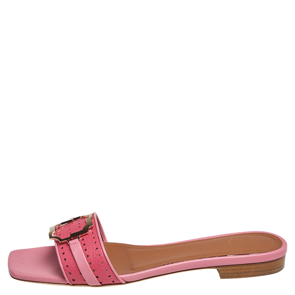 

Manolo Blahnik Pink Leather Buckle Flat Sandals Size