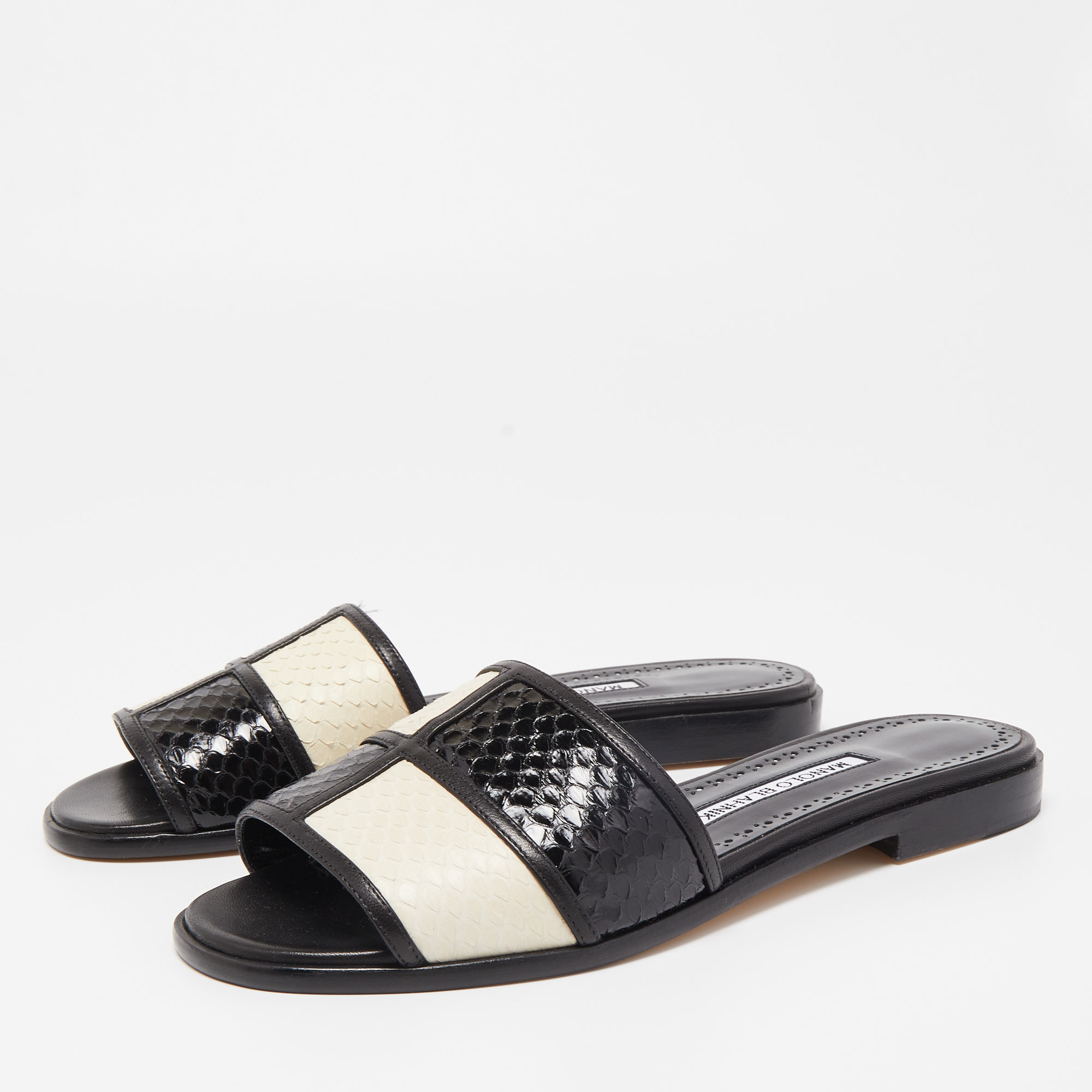 

Manolo Blahnik Black/Cream Snakeskin Megacle Flat Slides Size