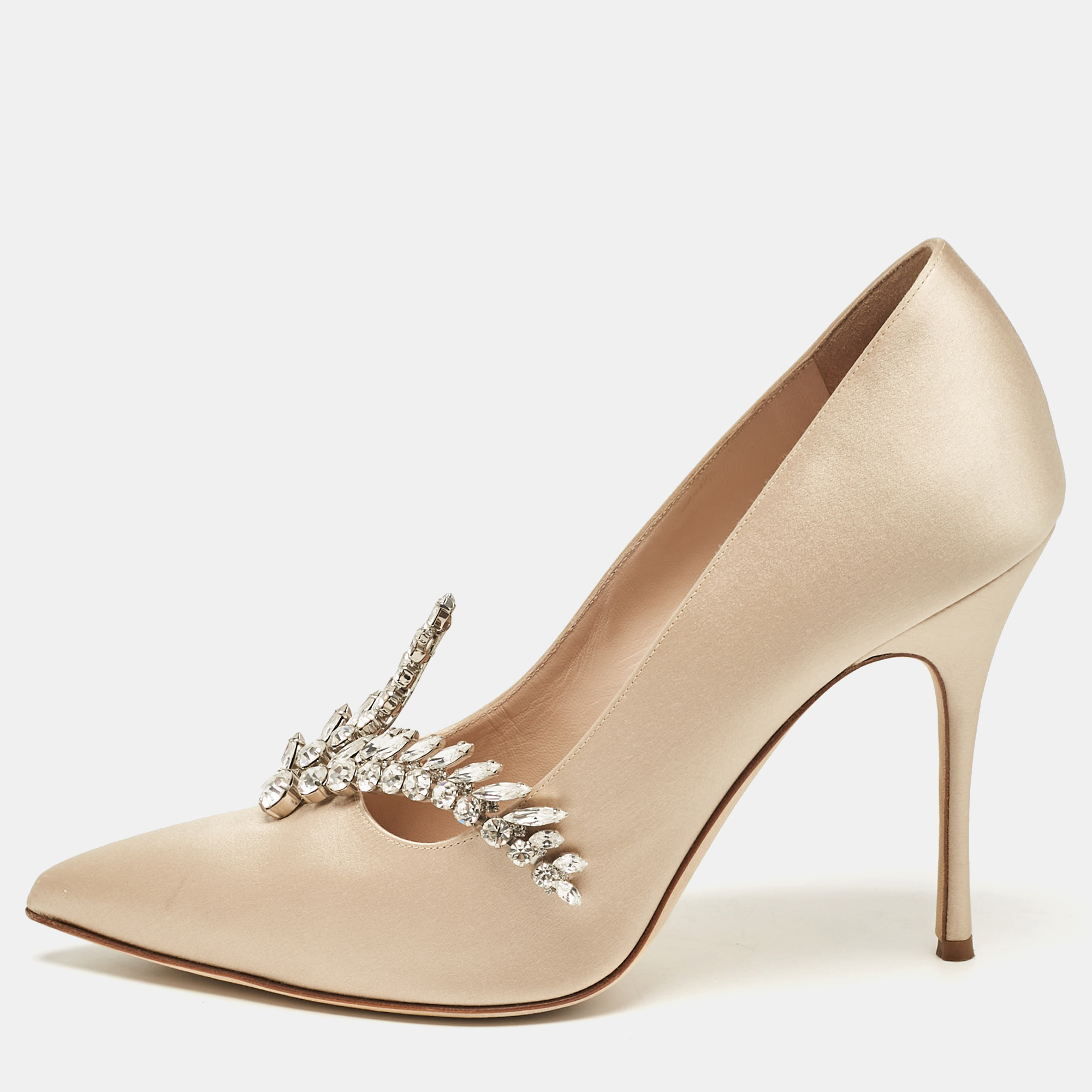 

Manolo Blahnik Beige Satin Nadira Pumps Size