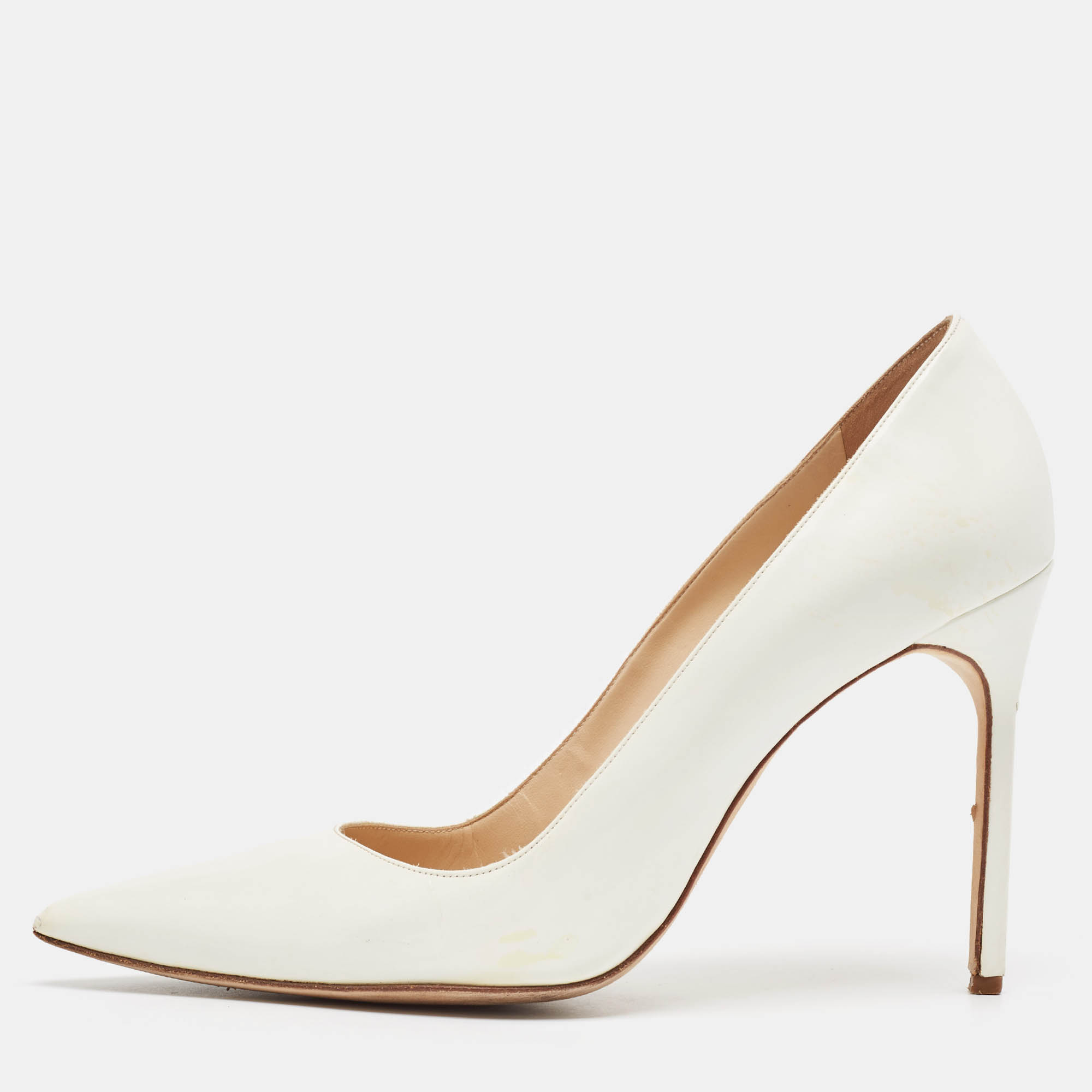 

Manolo Blahnik White Leather BB Pumps Size