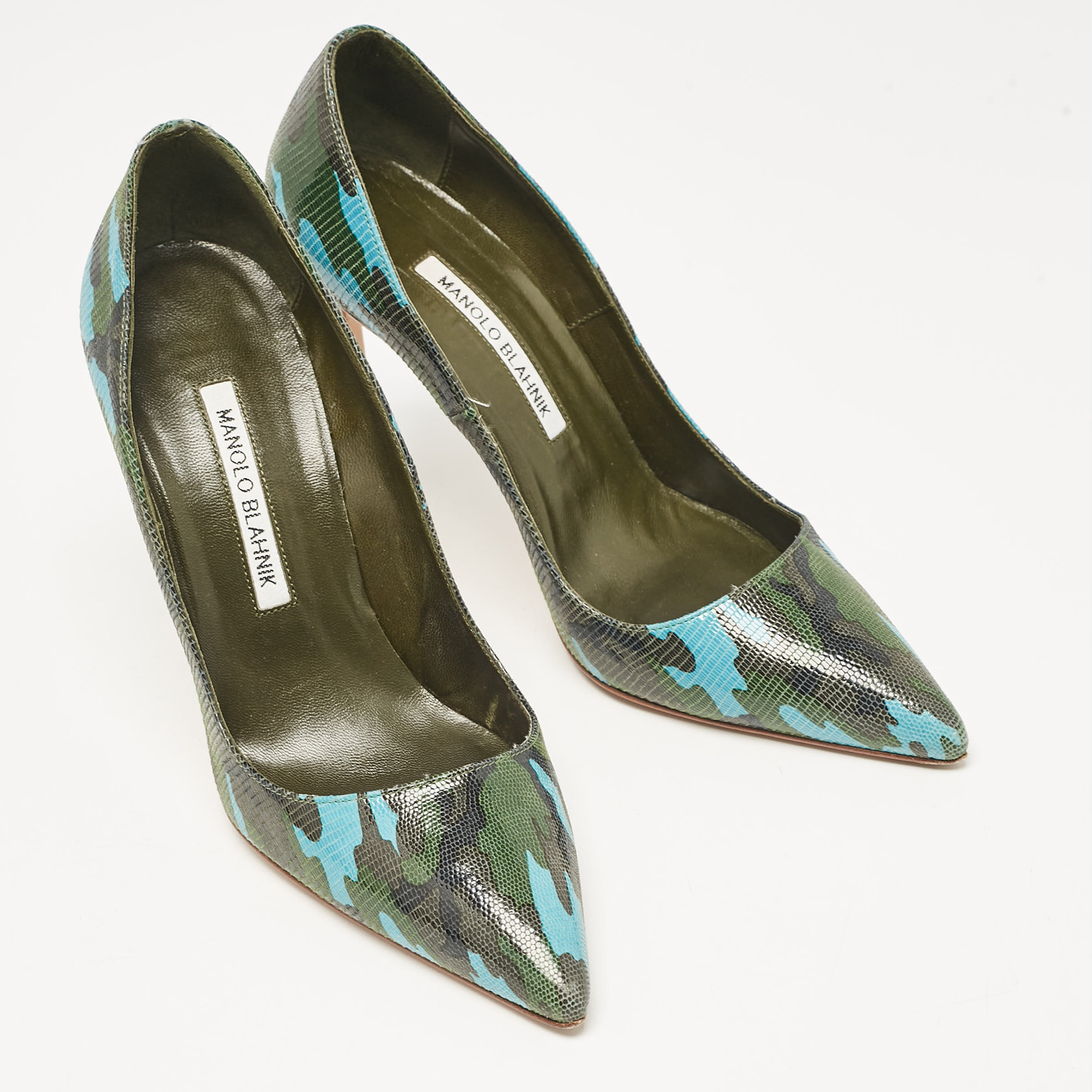 Manolo Blahnik Tricolor Camouflage Print Embossed Lizard Pointed Toe Pumps Size 38 