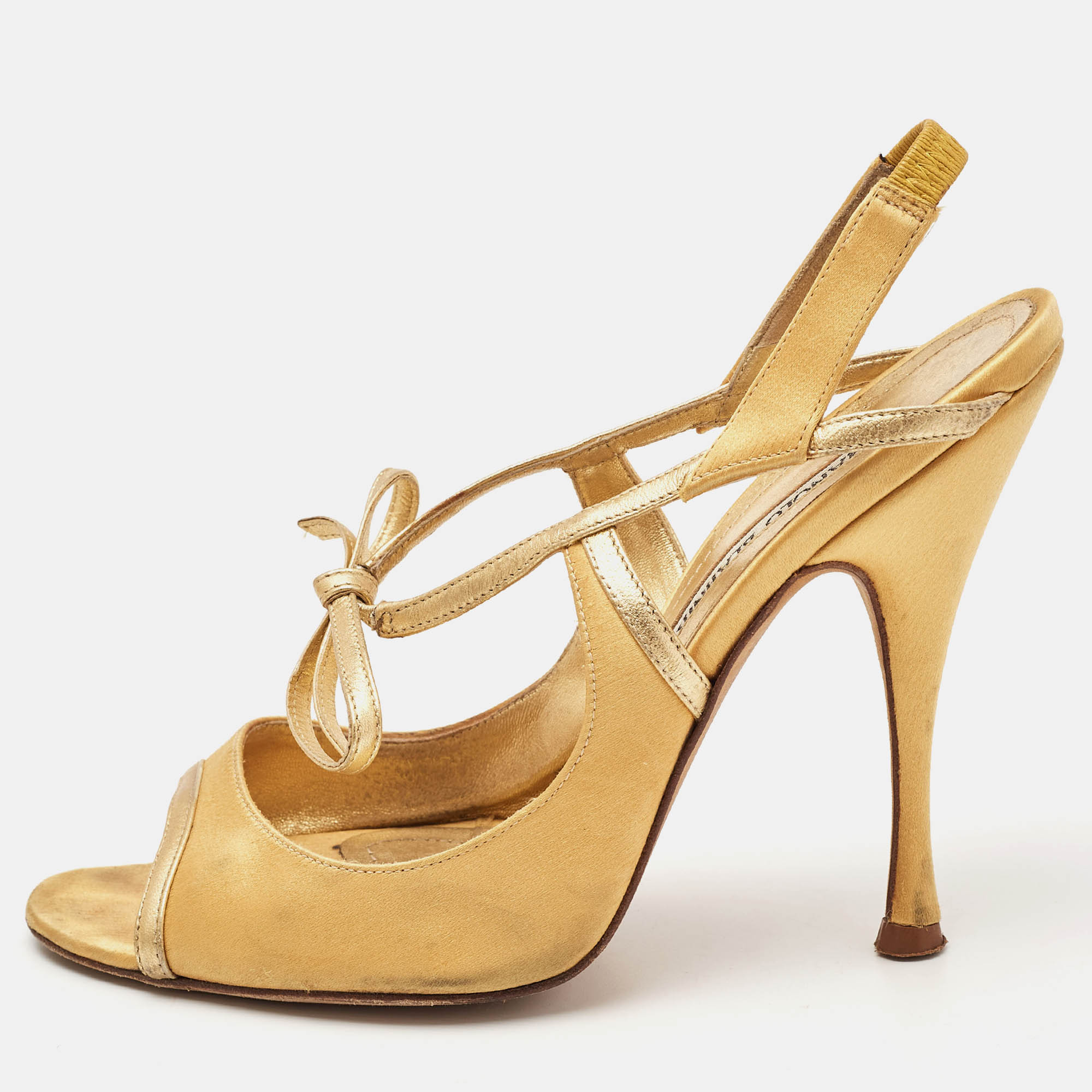 

Manolo Blahnik Gold Satin and Leather Bow Slingback Sandals Size