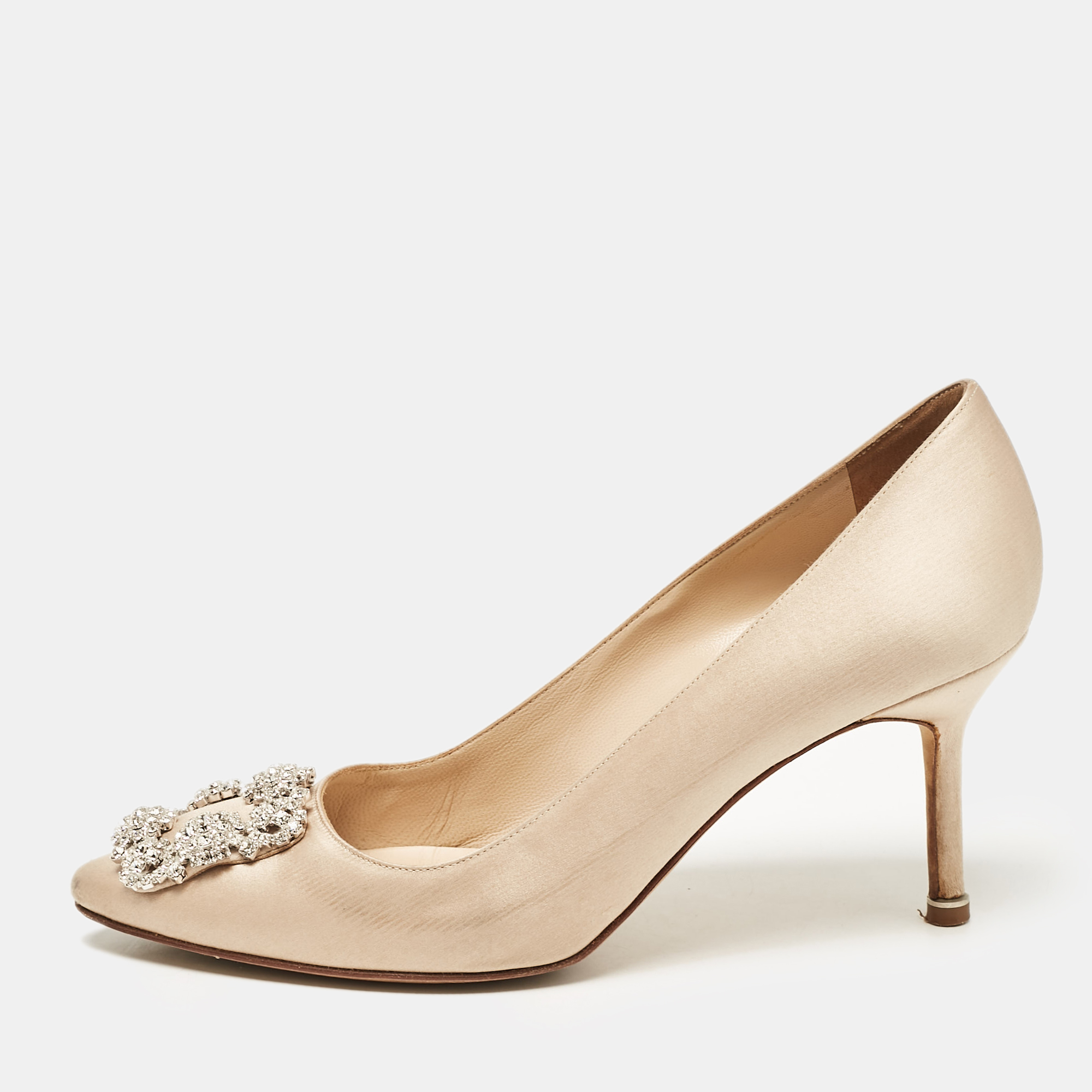 

Manolo Blahnik Beige Satin Hangisi Pumps Size