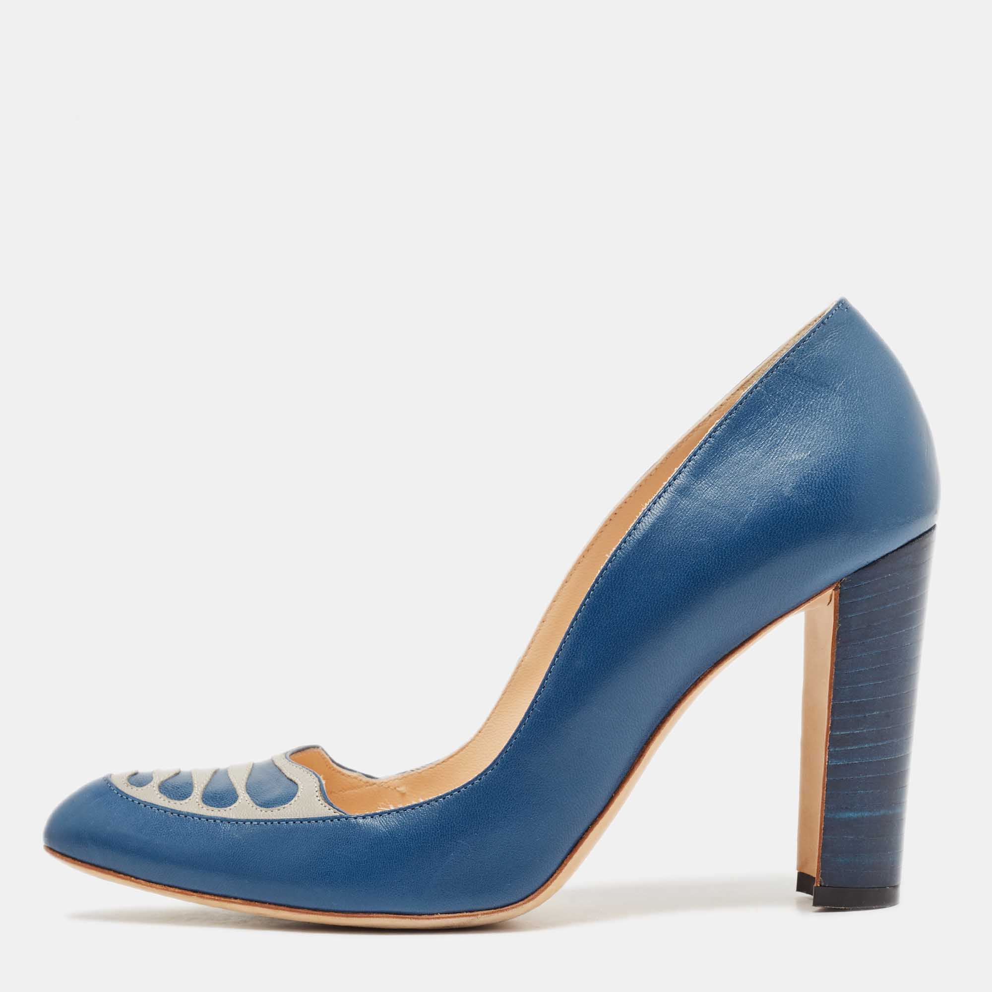 

Manolo Blahnik Blue/Grey Leather Pumps Size