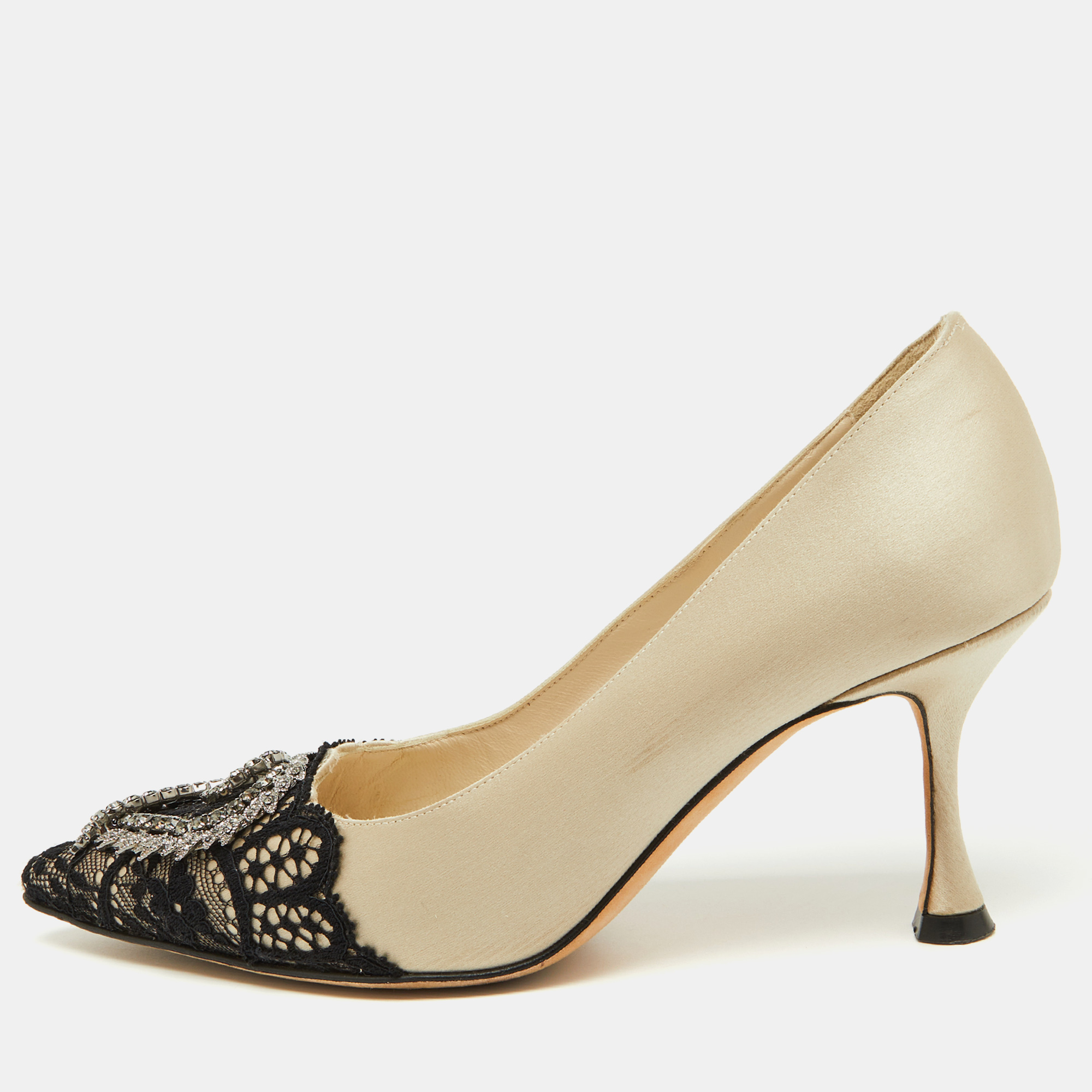 

Manolo Blahnik Pearl White/Black Satin and Lace Gerontiushi Pumps Size, Beige