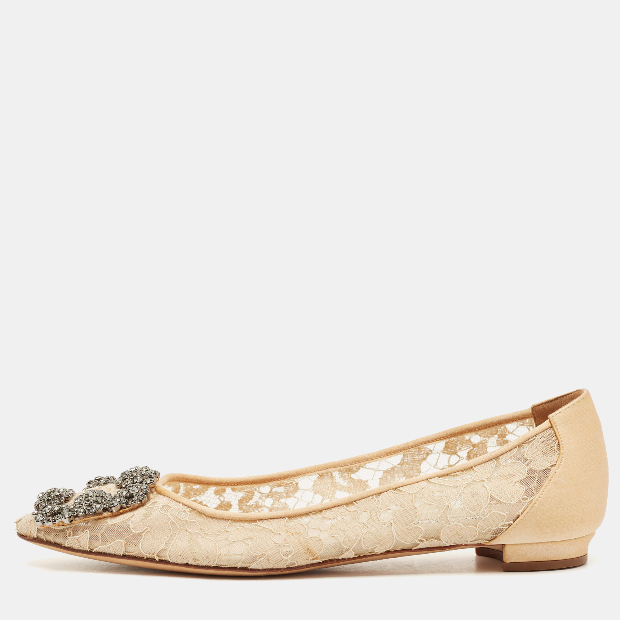 

Manolo Blahnik Beige Lace and Satin Hangisi Embellished Ballet Flats Size