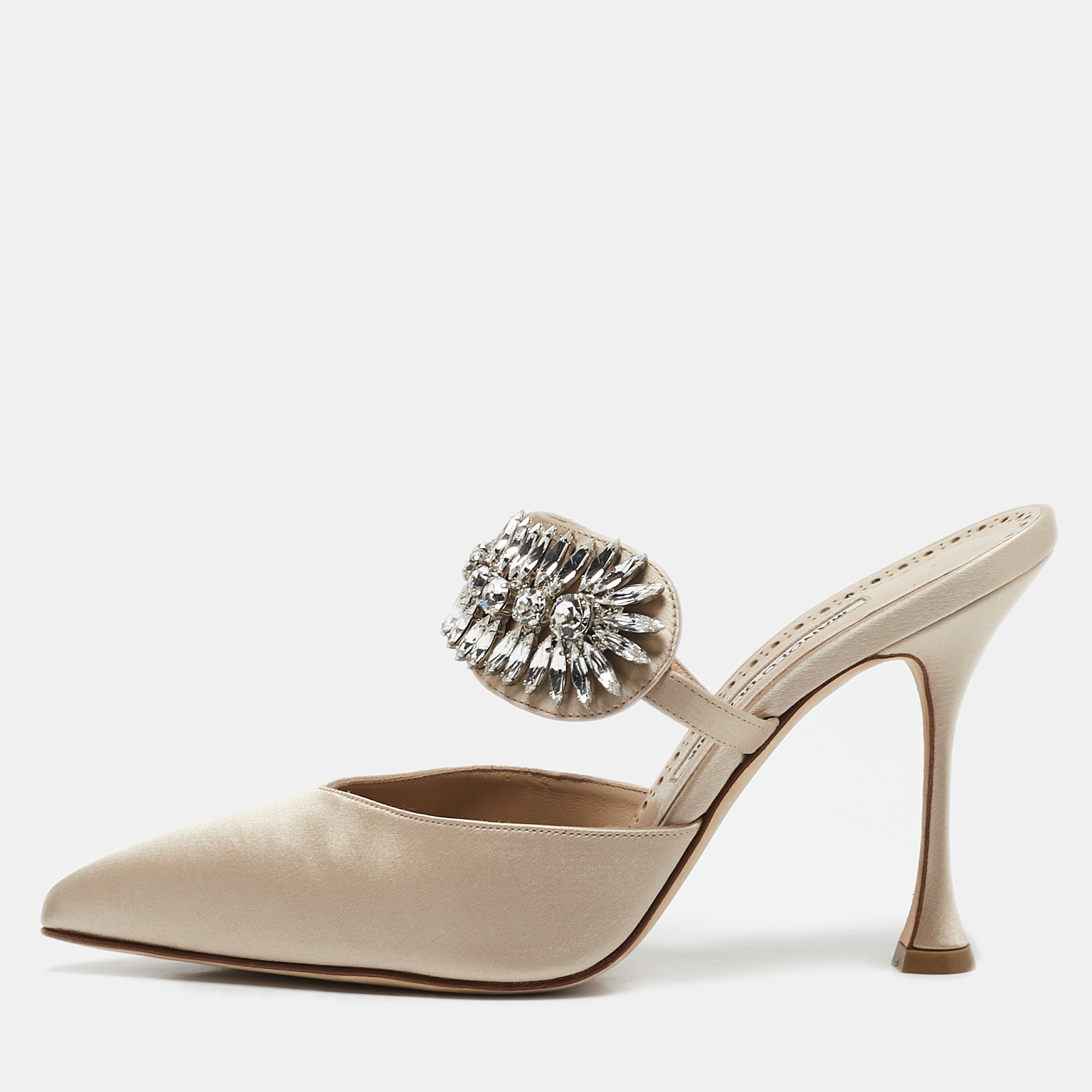 

Manolo Blahnik Beige Satin Lutara Mules Size
