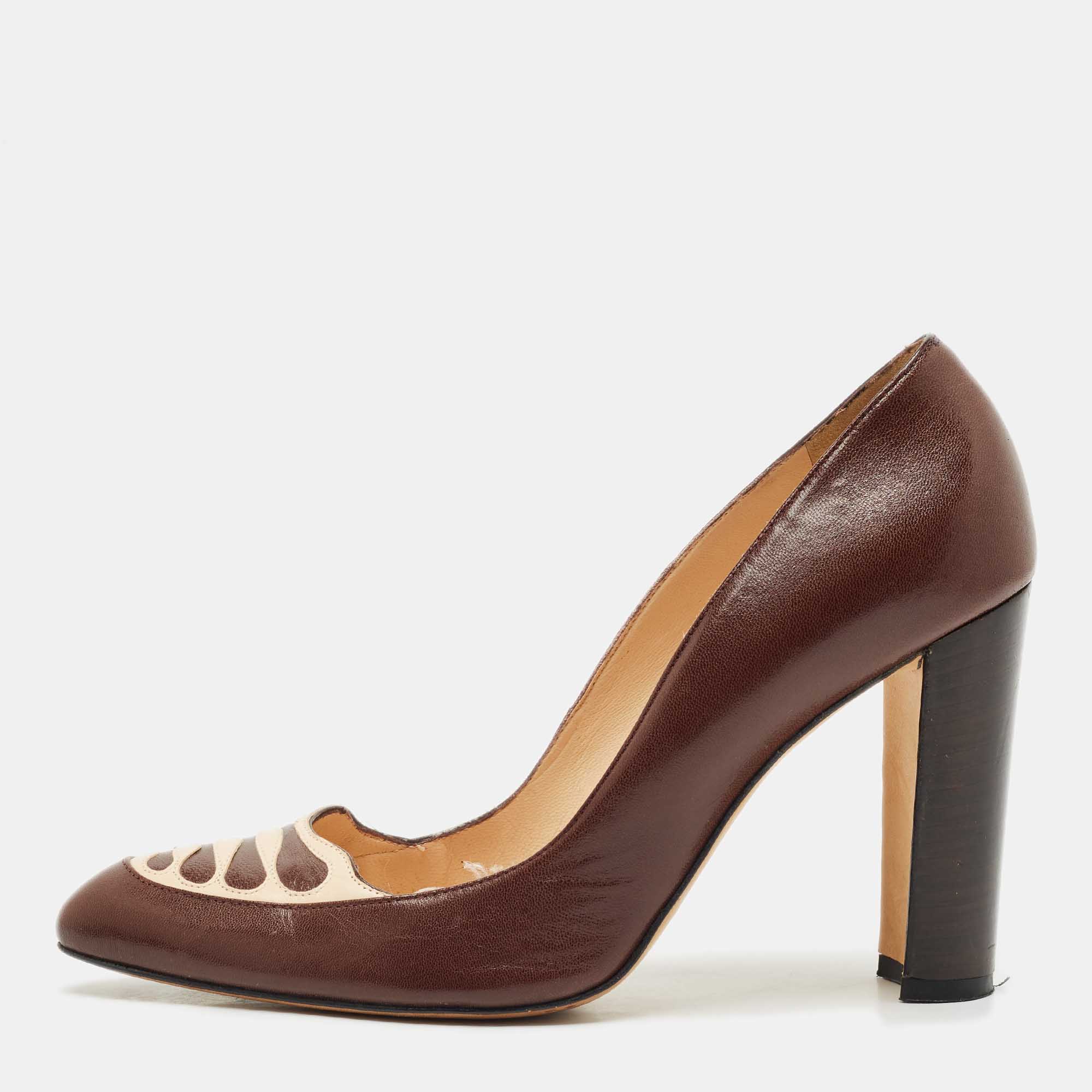 

Manolo Blahnik Brown Leather Round Toe Pumps Size
