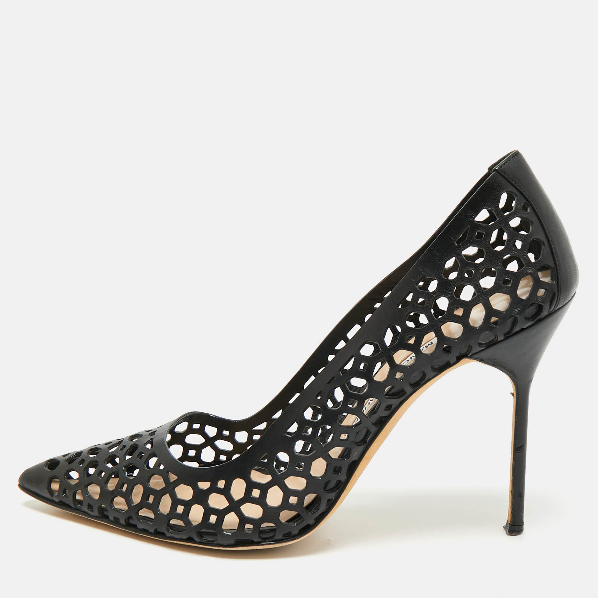 

Manolo Blahnik Black Laser Cut Leather Pointed Toe Pumps Size