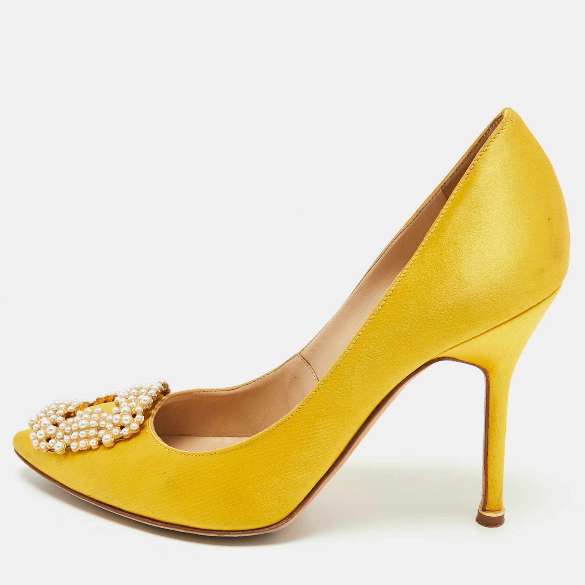 

Manolo Blahnik Yellow Satin Hangisi Pumps Size