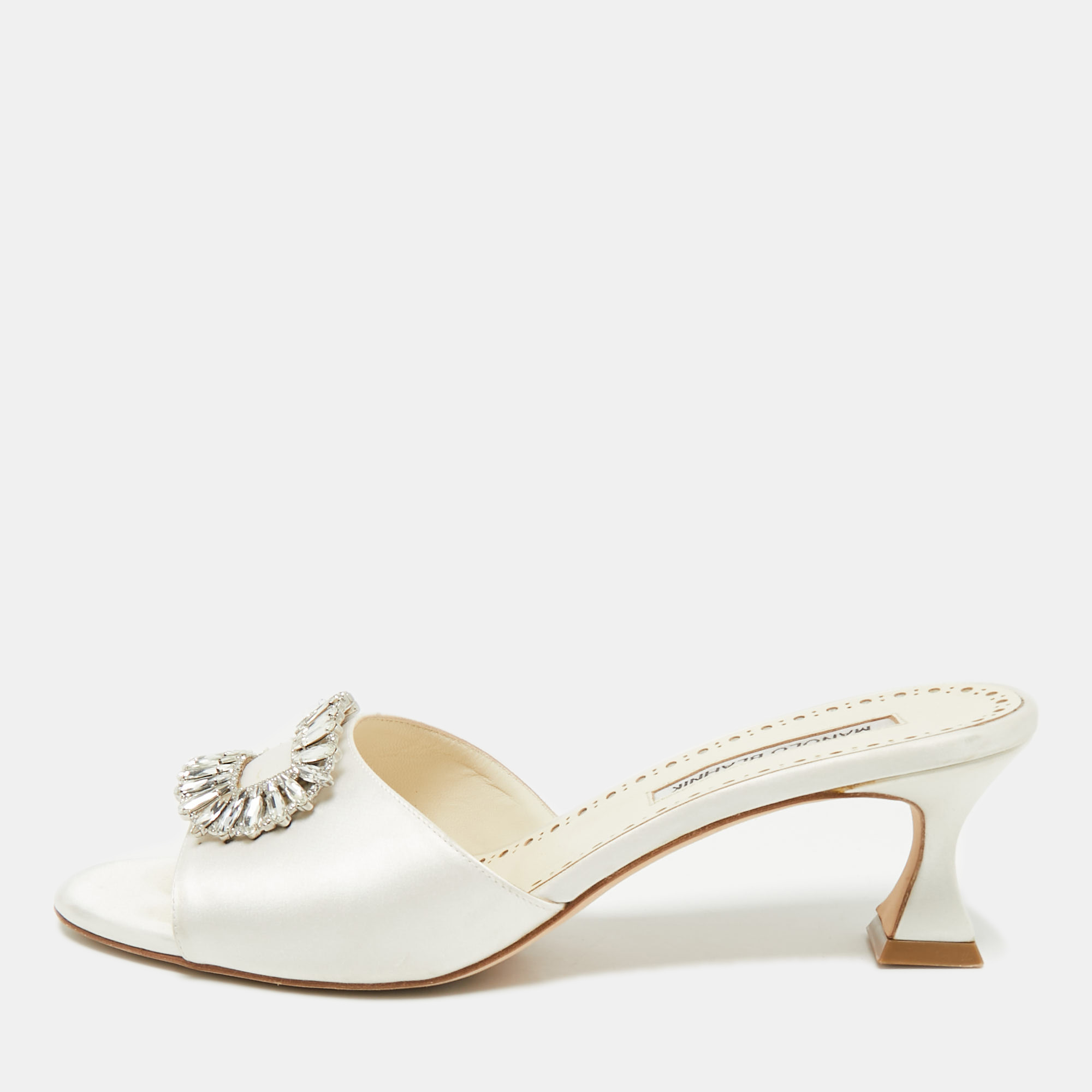 Pre-owned Manolo Blahnik Off White Satin Laalita Mules Size 40