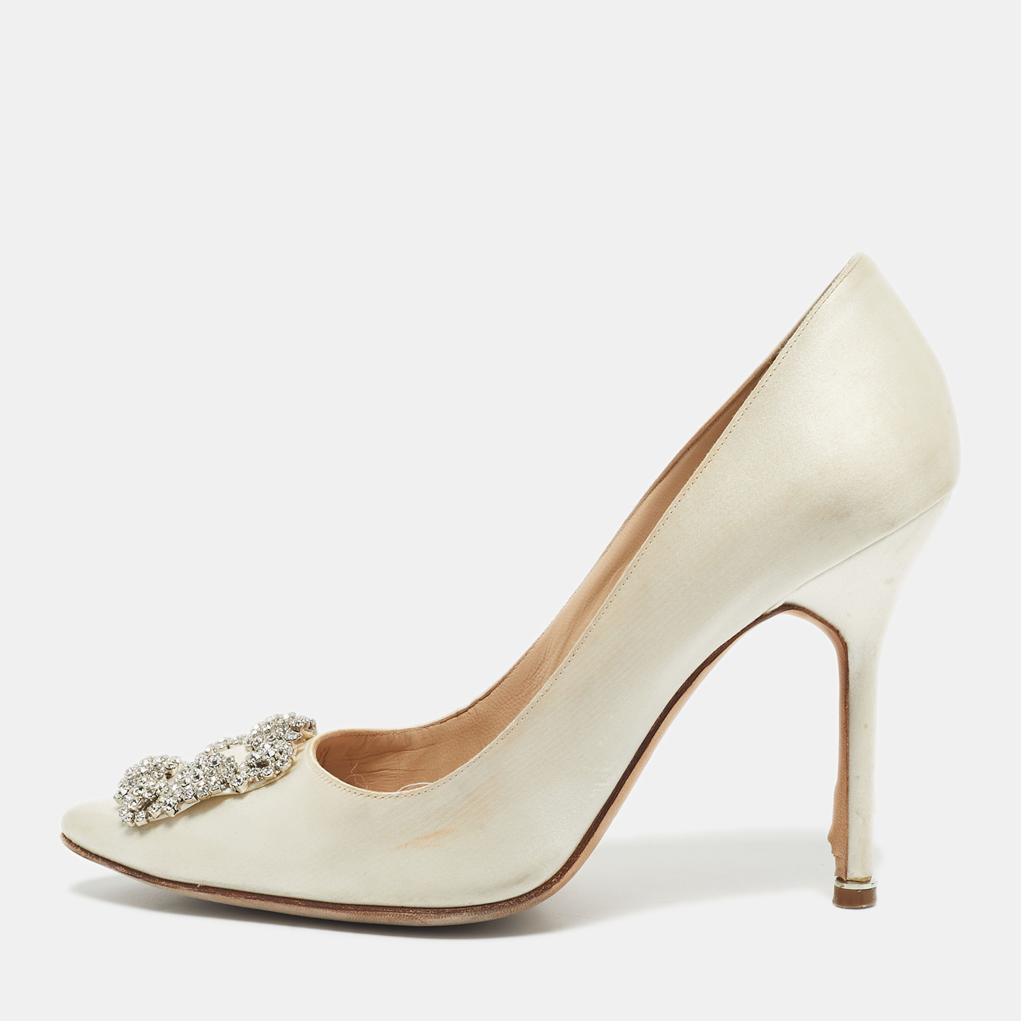 Pre-owned Manolo Blahnik Ivory Satin Hangisi Pumps Size 39.5 In White