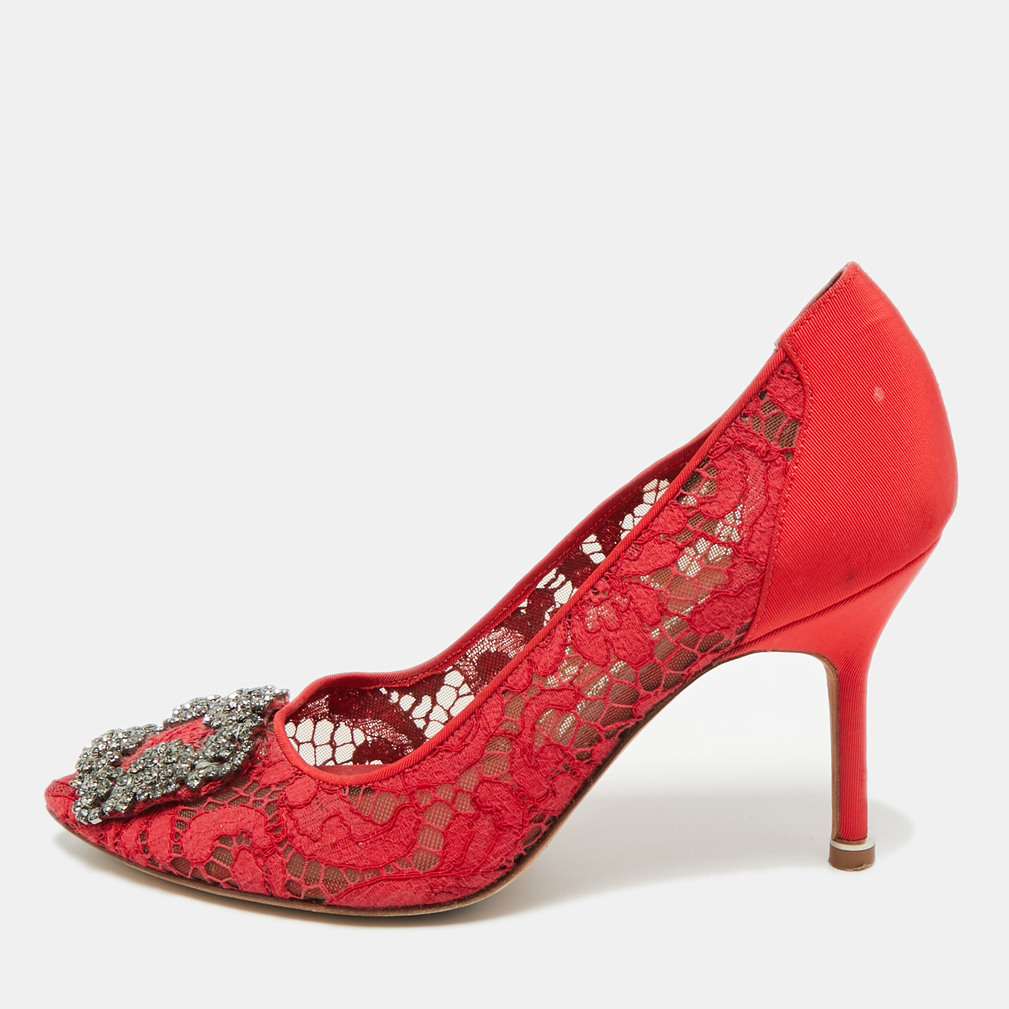 Pre-owned Manolo Blahnik Hangisi Size 36 Red Canvas And Lace Pumps