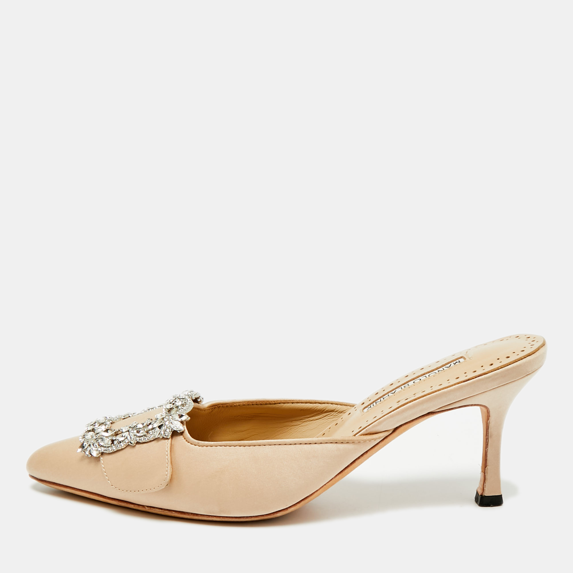 

Manolo Blahnik Maysale Size  Beige Satin Mules