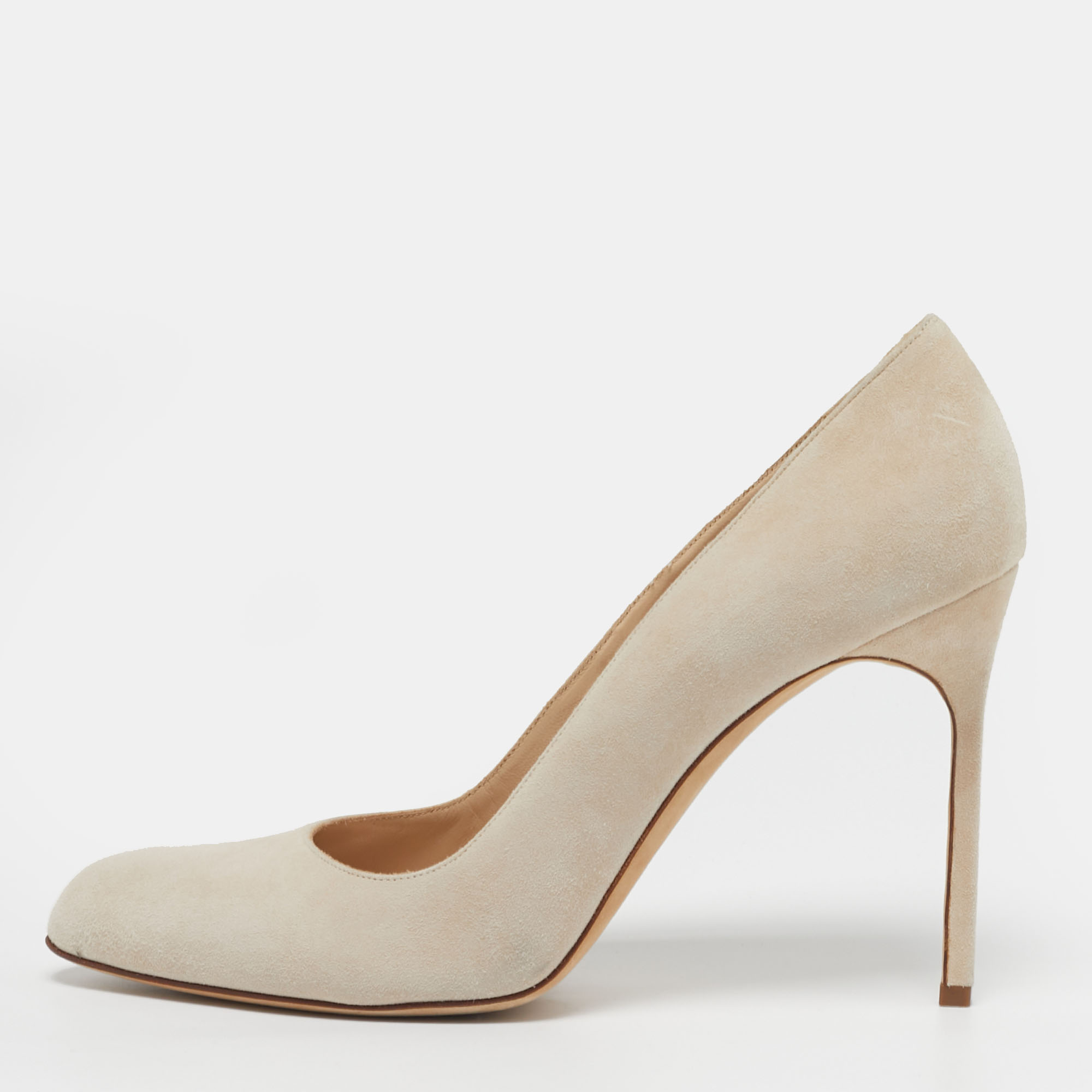

Manolo Blahnik BB Size  Beige Suede Pointed Toe Pumps