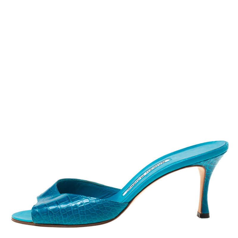 

Manolo Blahnik Blue Alligator Leather Open Toe Sandals Size