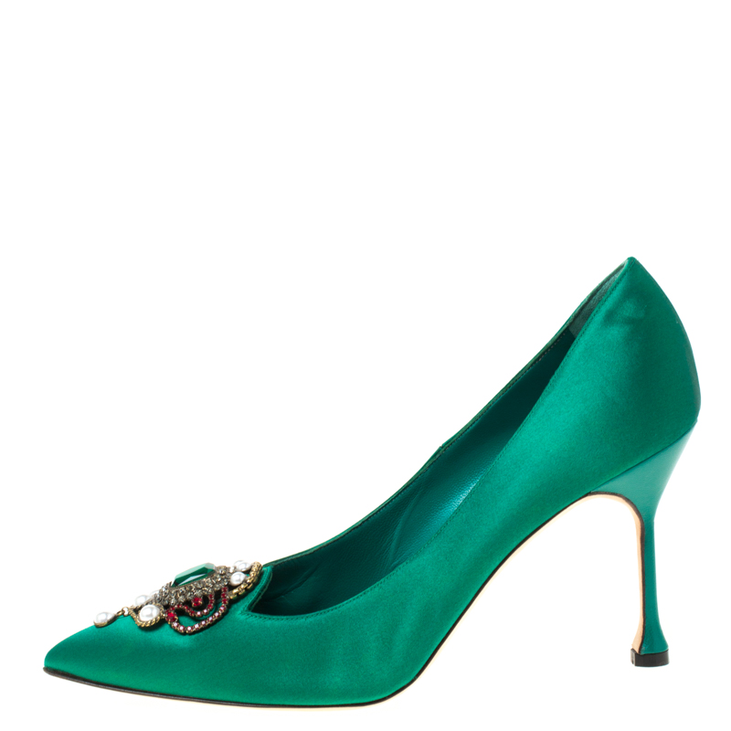 

Manolo Blahnik Green Satin Eufrasia Pointed Toe Pumps Size