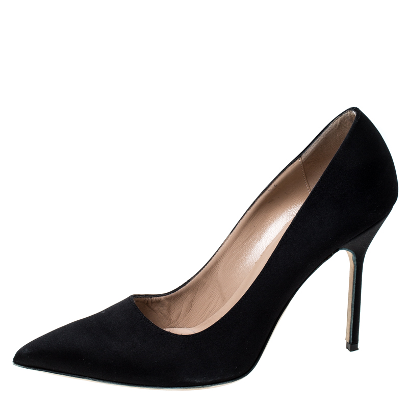 

Manolo Blahnik Black Satin BB Pointed Toe Pumps Size