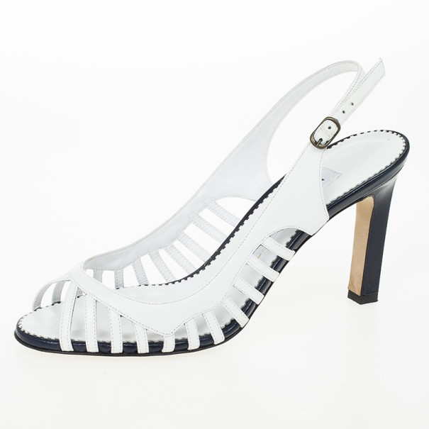 مملوكة مسبقًا Manolo Blahnik White &amp; Navy Leather Slingback Sandals Size 37