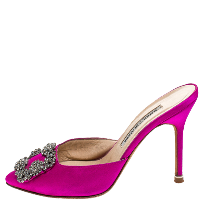 

Manolo Blahnik Pink Maysale Embellished Pointed Toe Mules Size