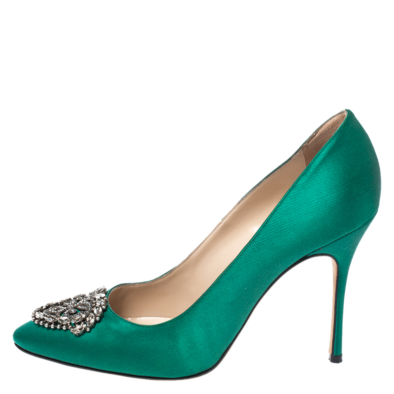 

Manolo Blahnik Green Satin Okkaava Emerald Pumps Size