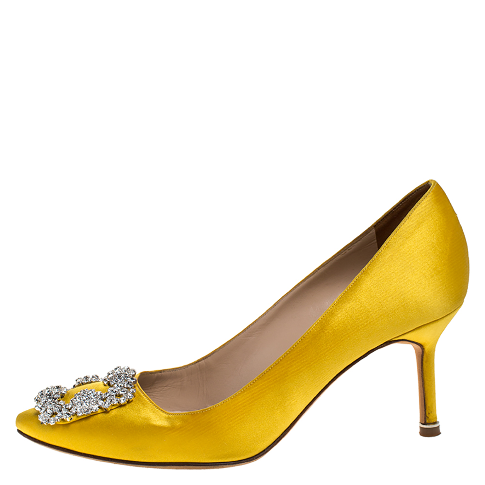 

Manolo Blahnik Yellow Satin Hangisi Crystal Embellished Pumps Size